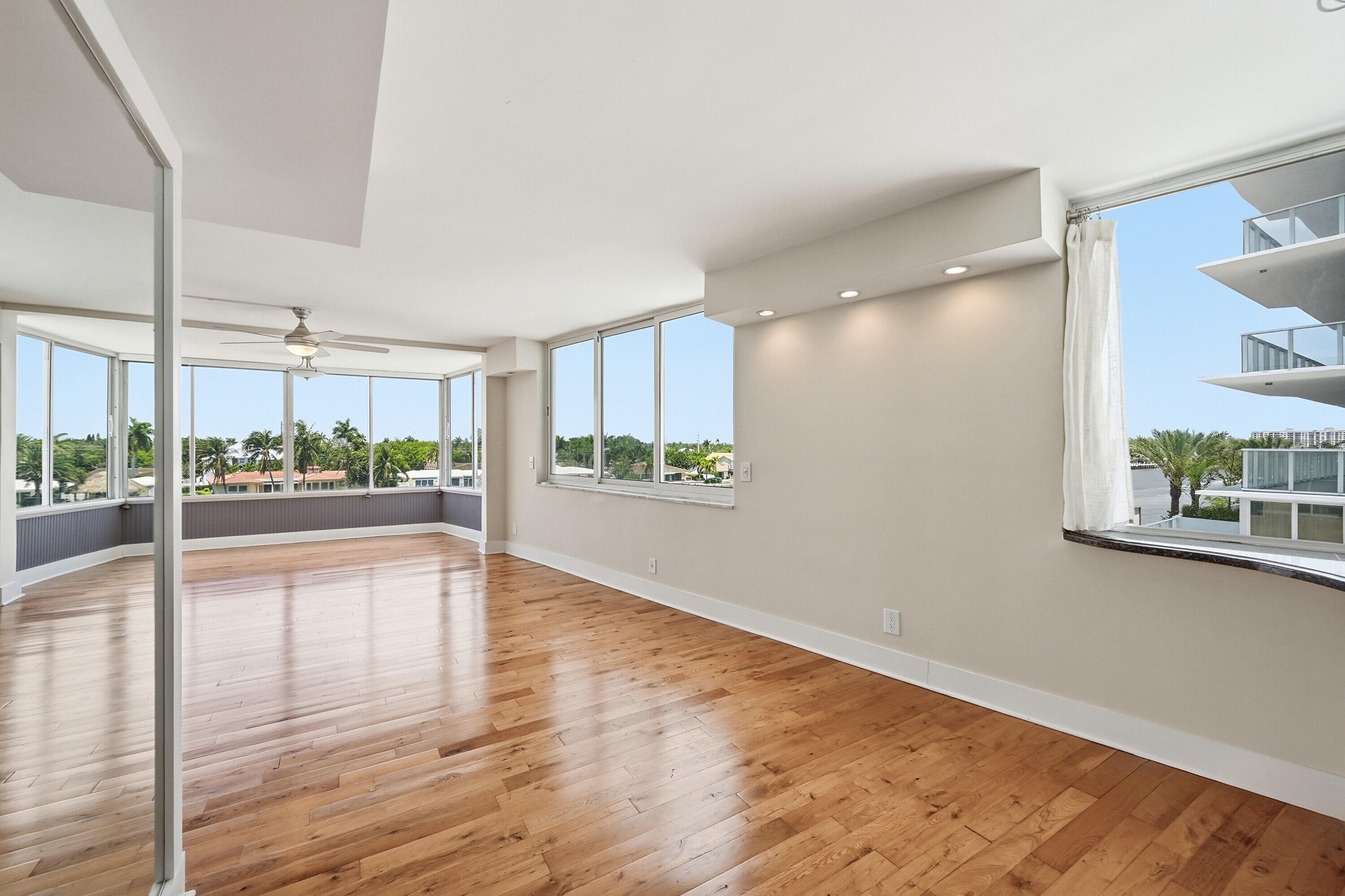401 N Riverside Drive 408