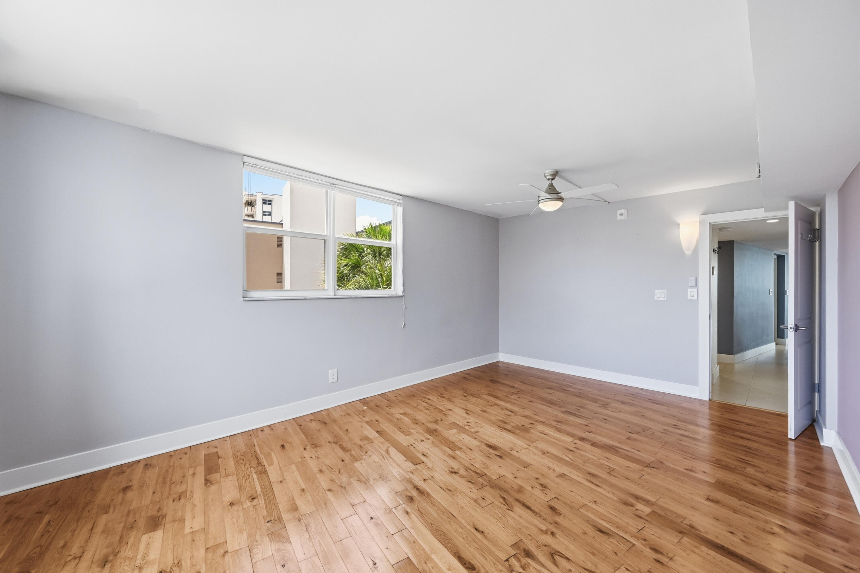 401 N Riverside Drive 408