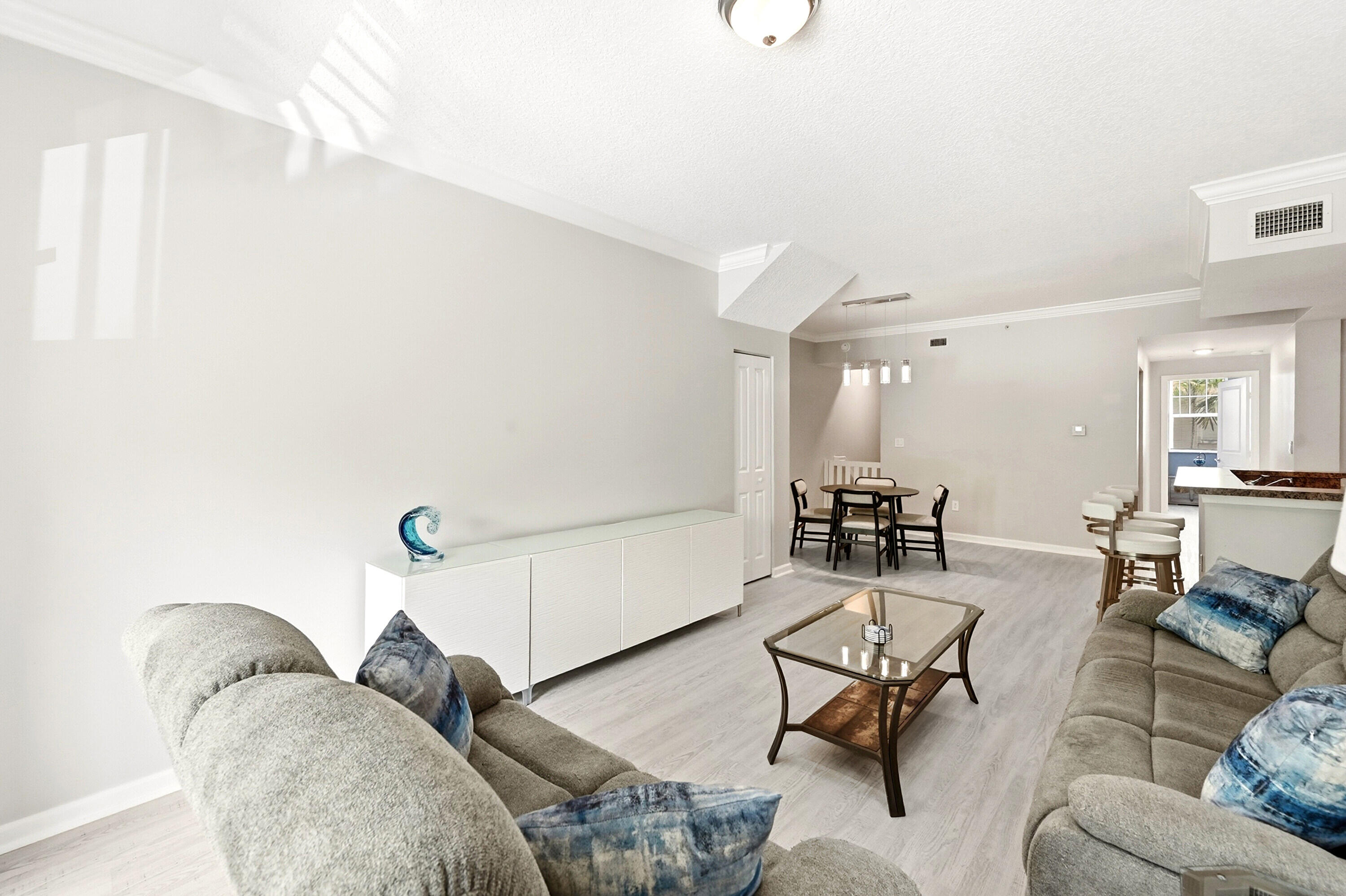 5820 W Sample Road 206