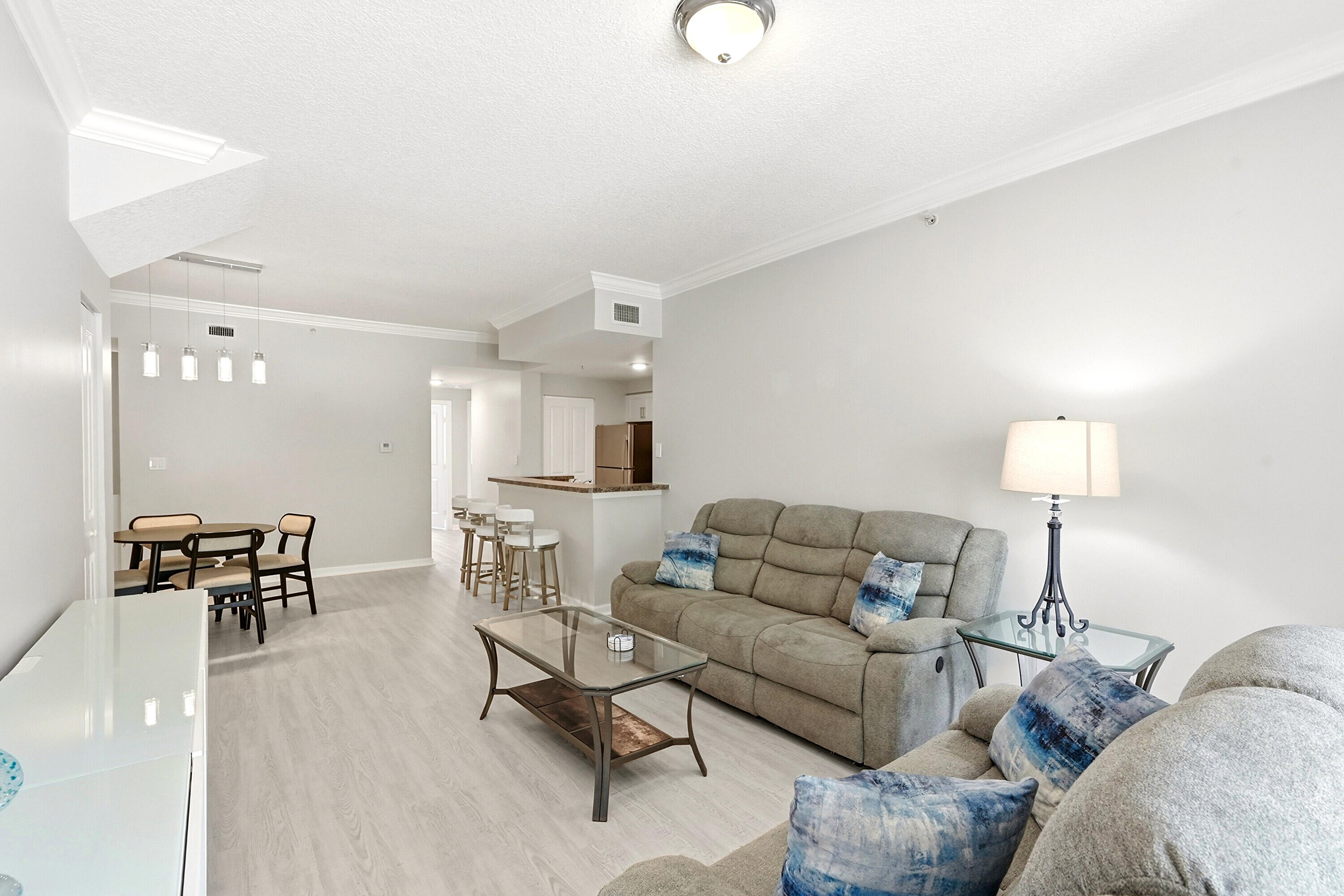 5820 W Sample Road 206