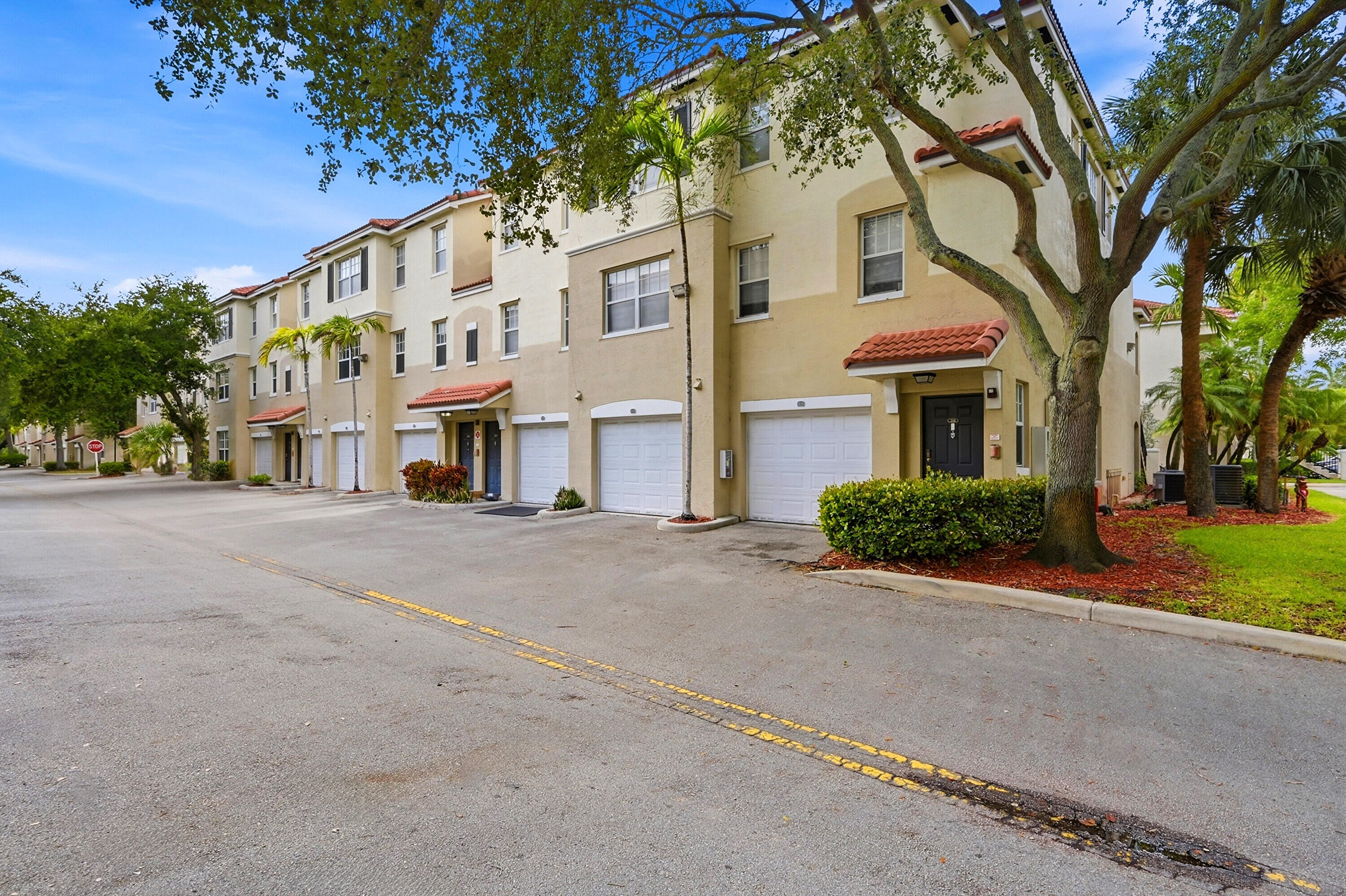 5820 W Sample Road 206