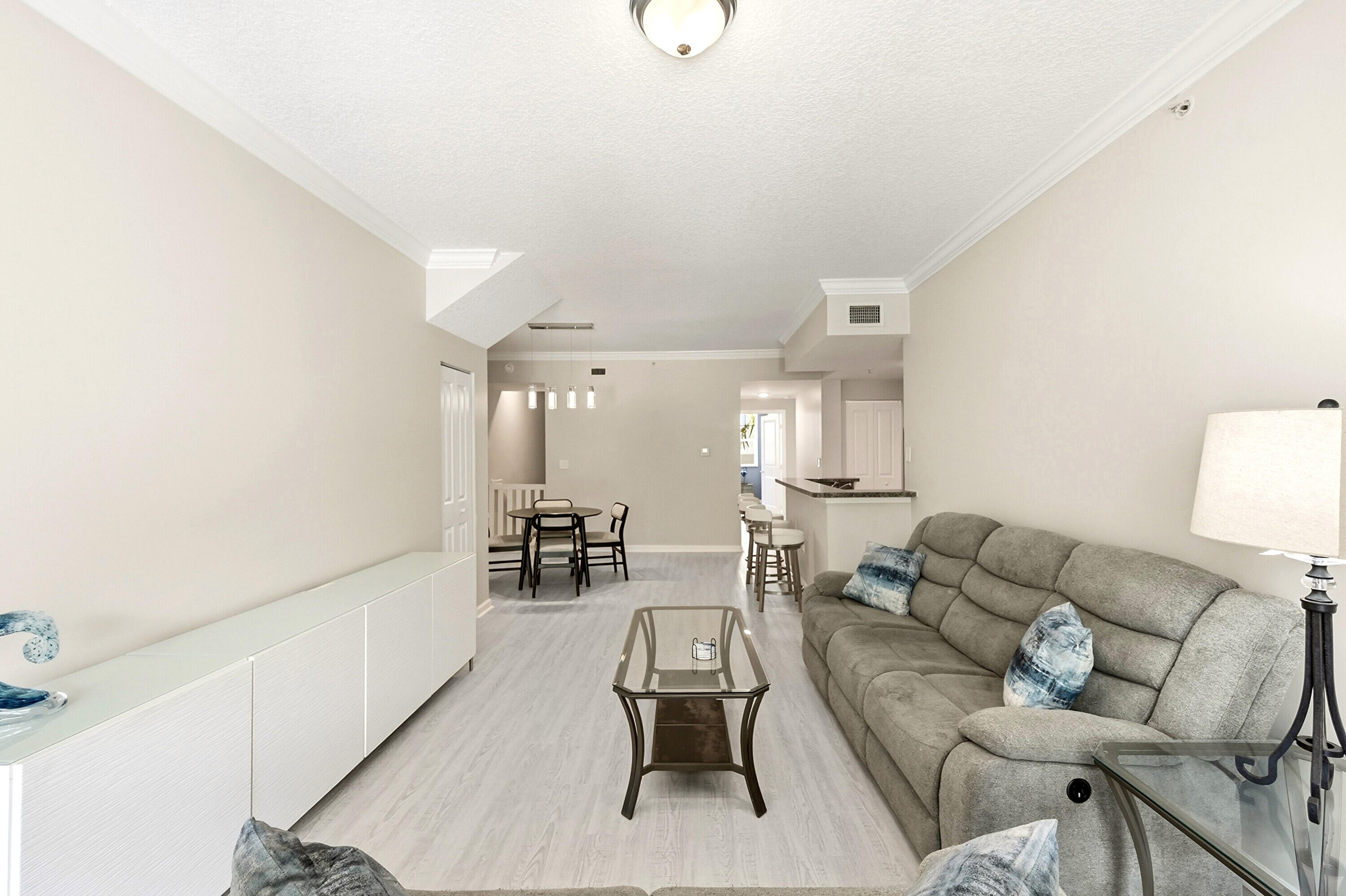 5820 W Sample Road 206