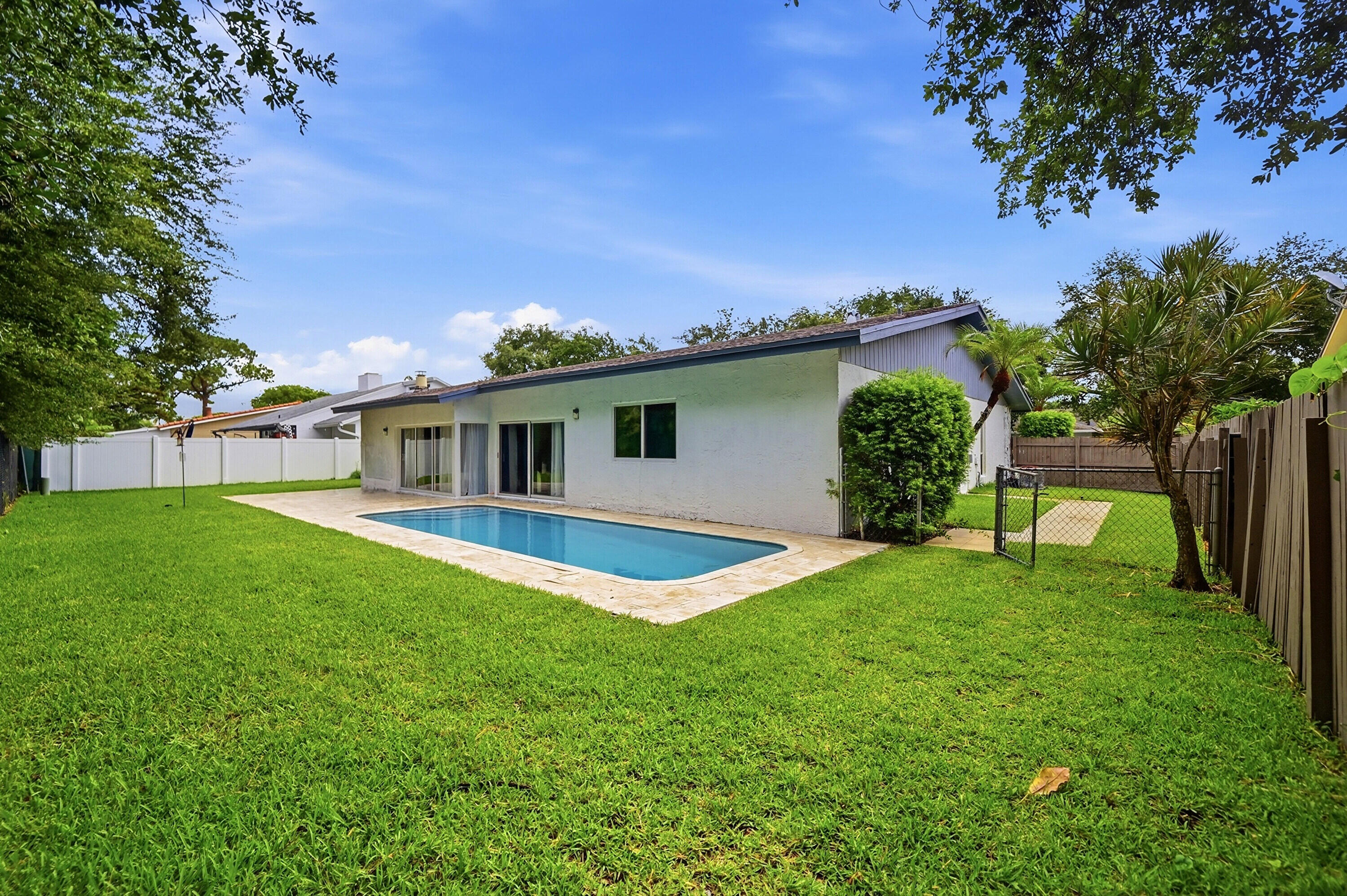 3307 NW 29th Avenue