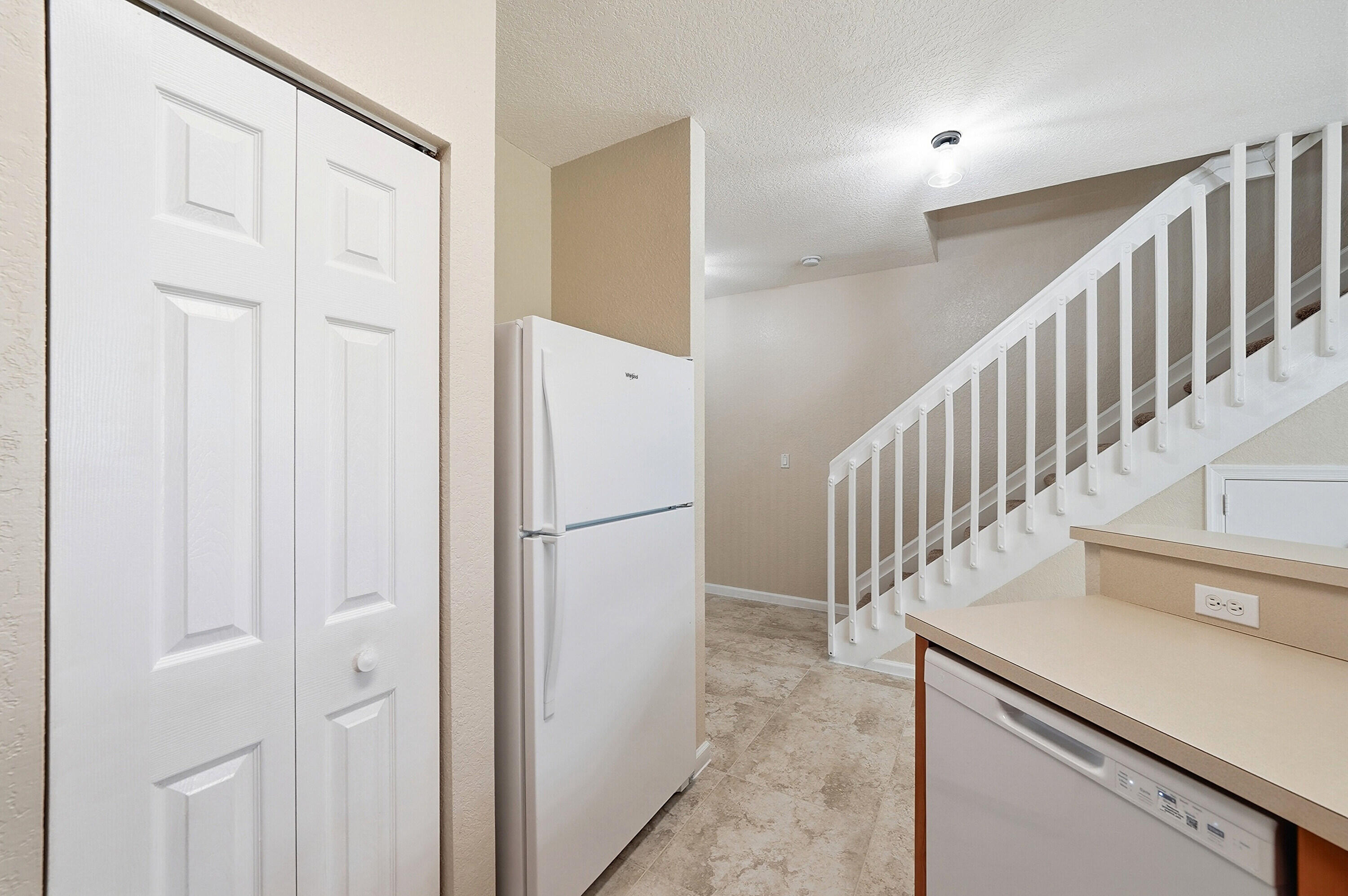 6532 Catalina Lane