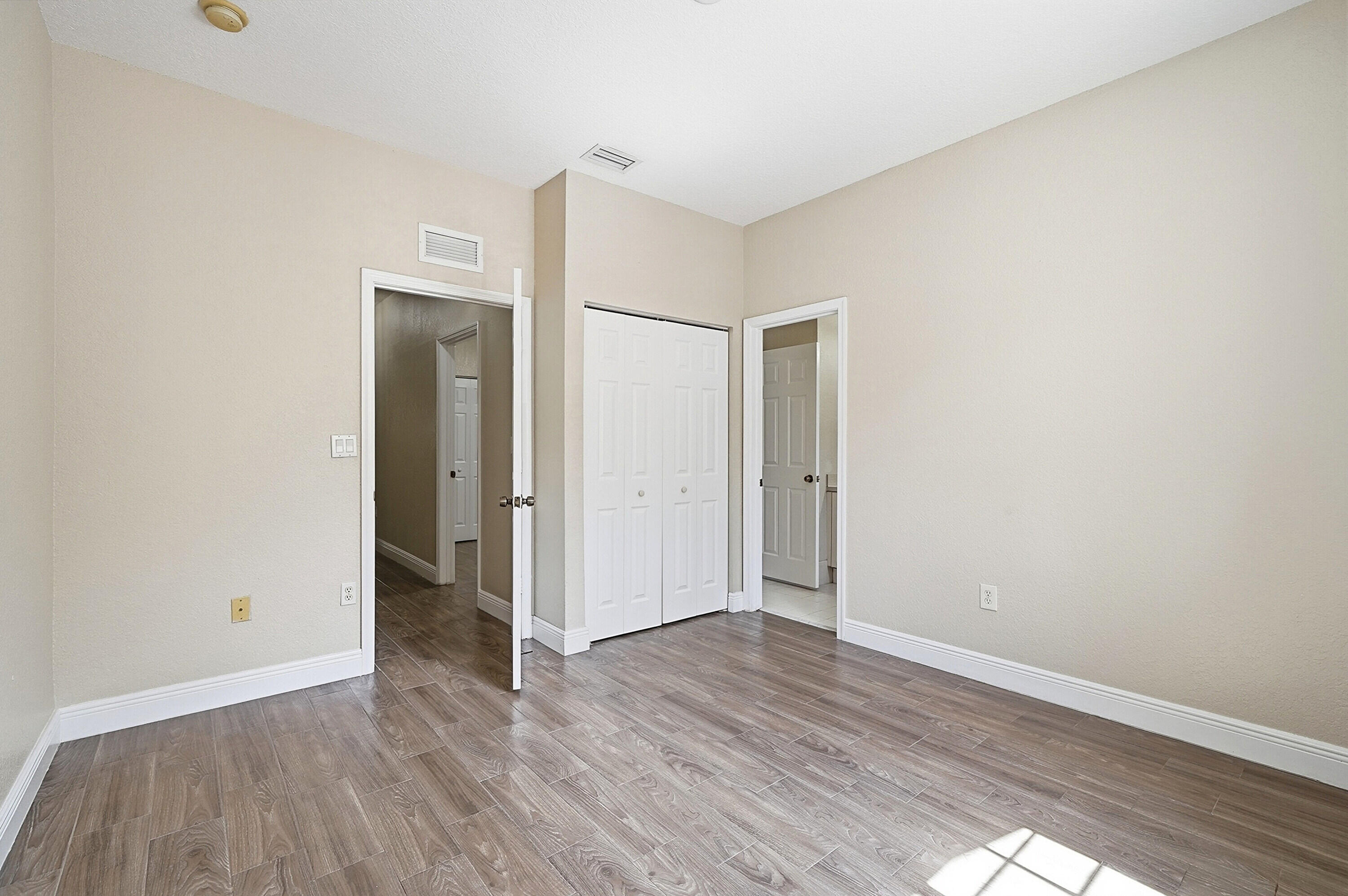 6532 Catalina Lane