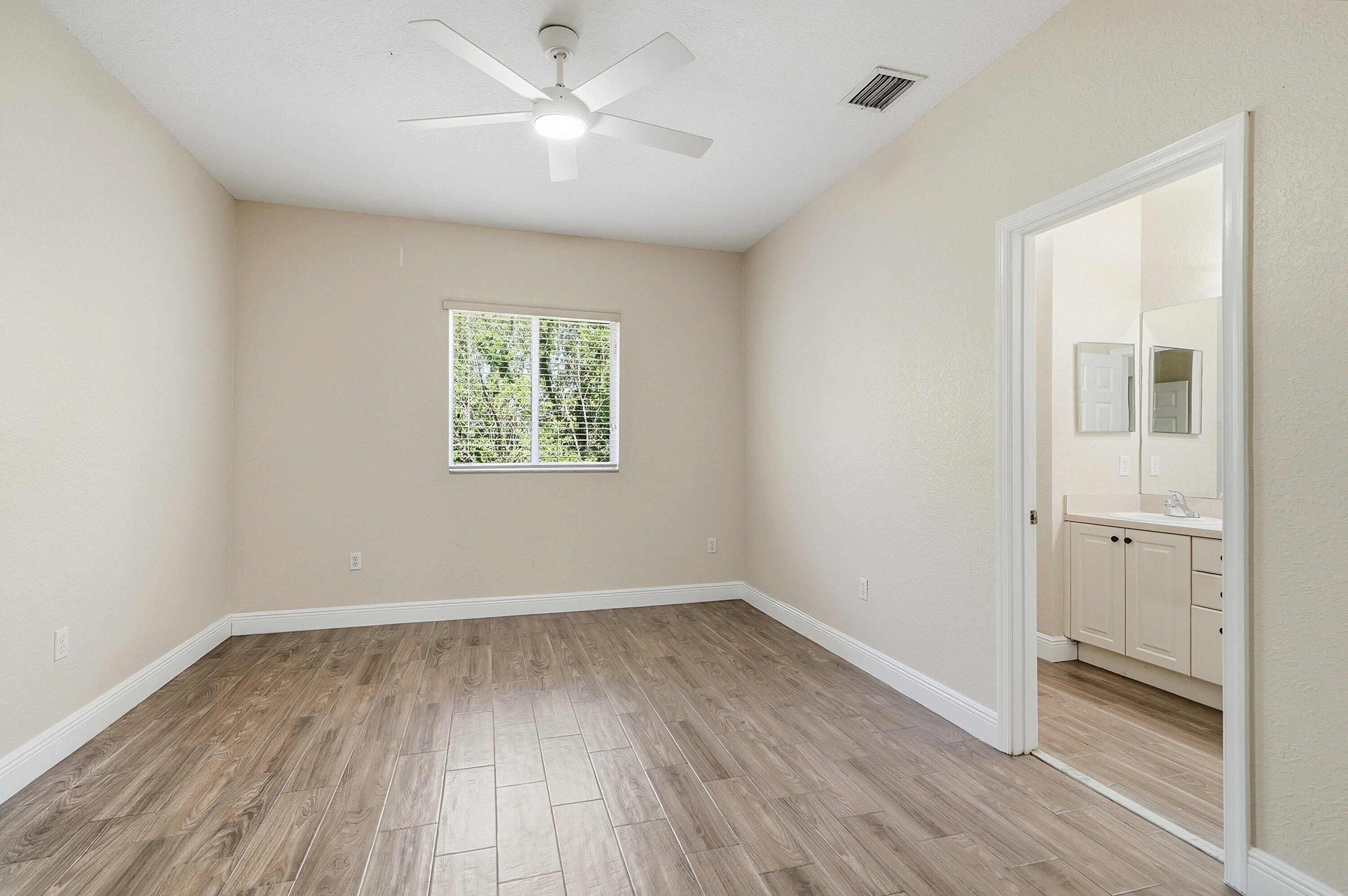 6532 Catalina Lane