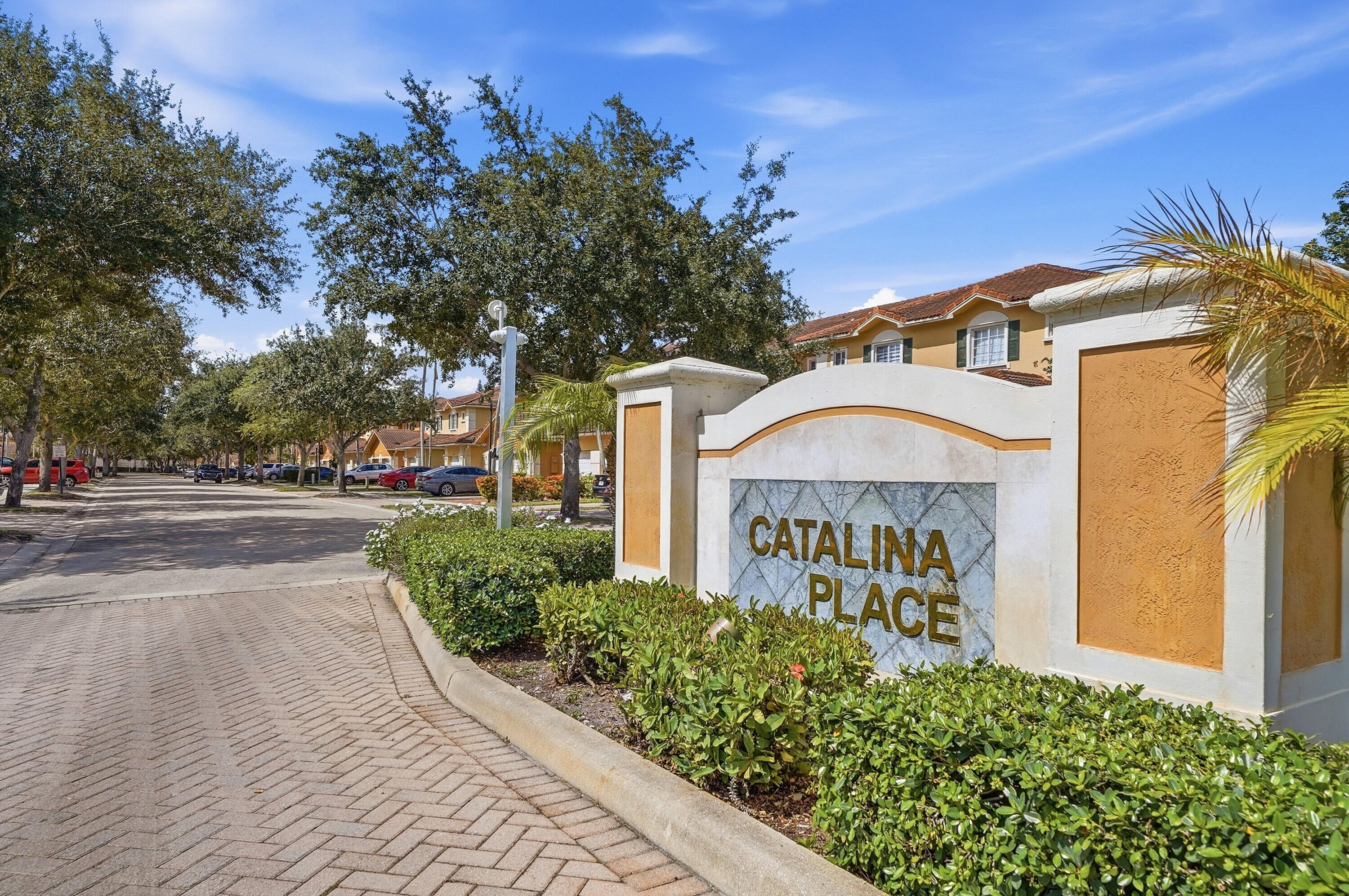 6532 Catalina Lane
