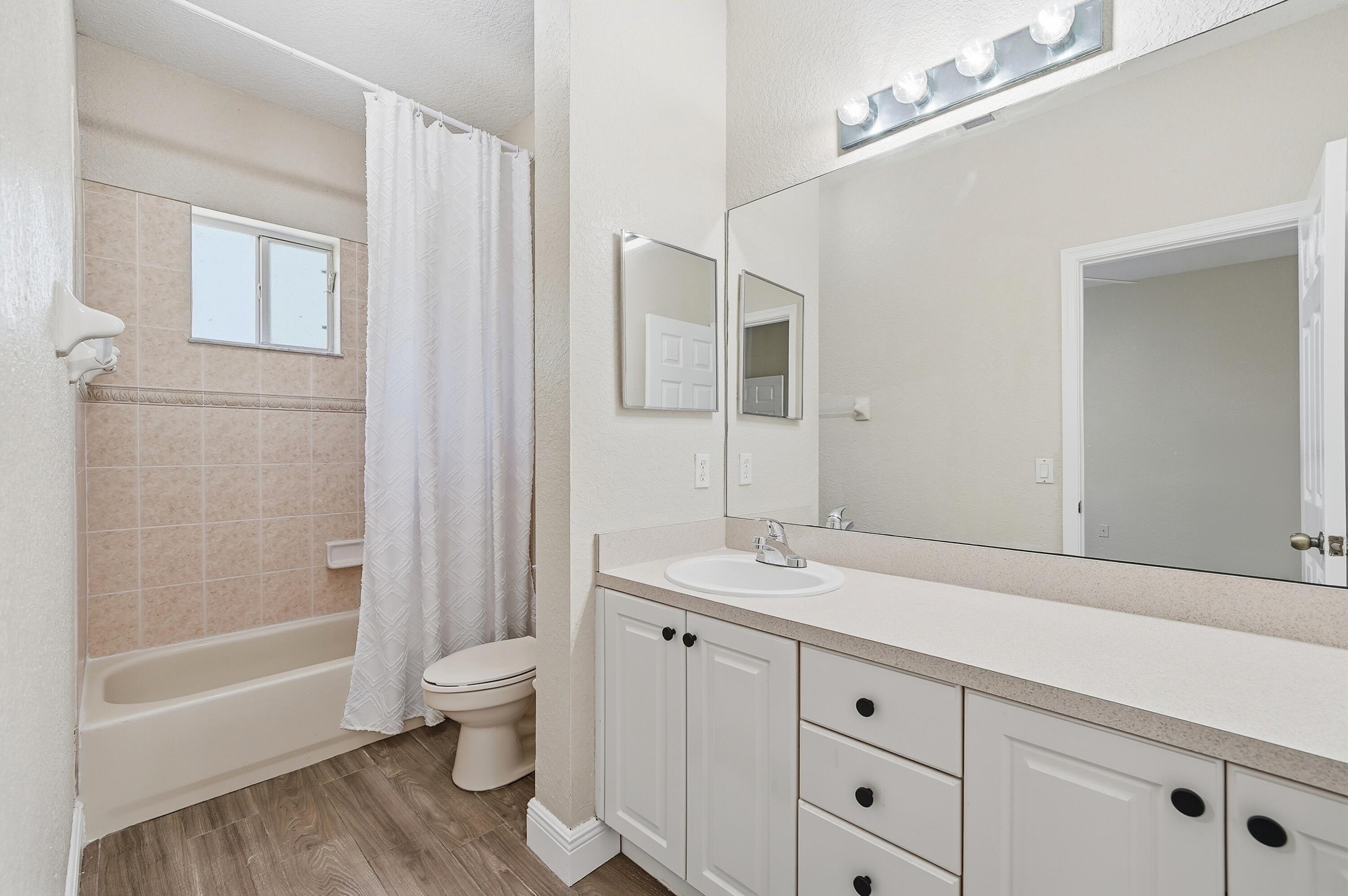 6532 Catalina Lane