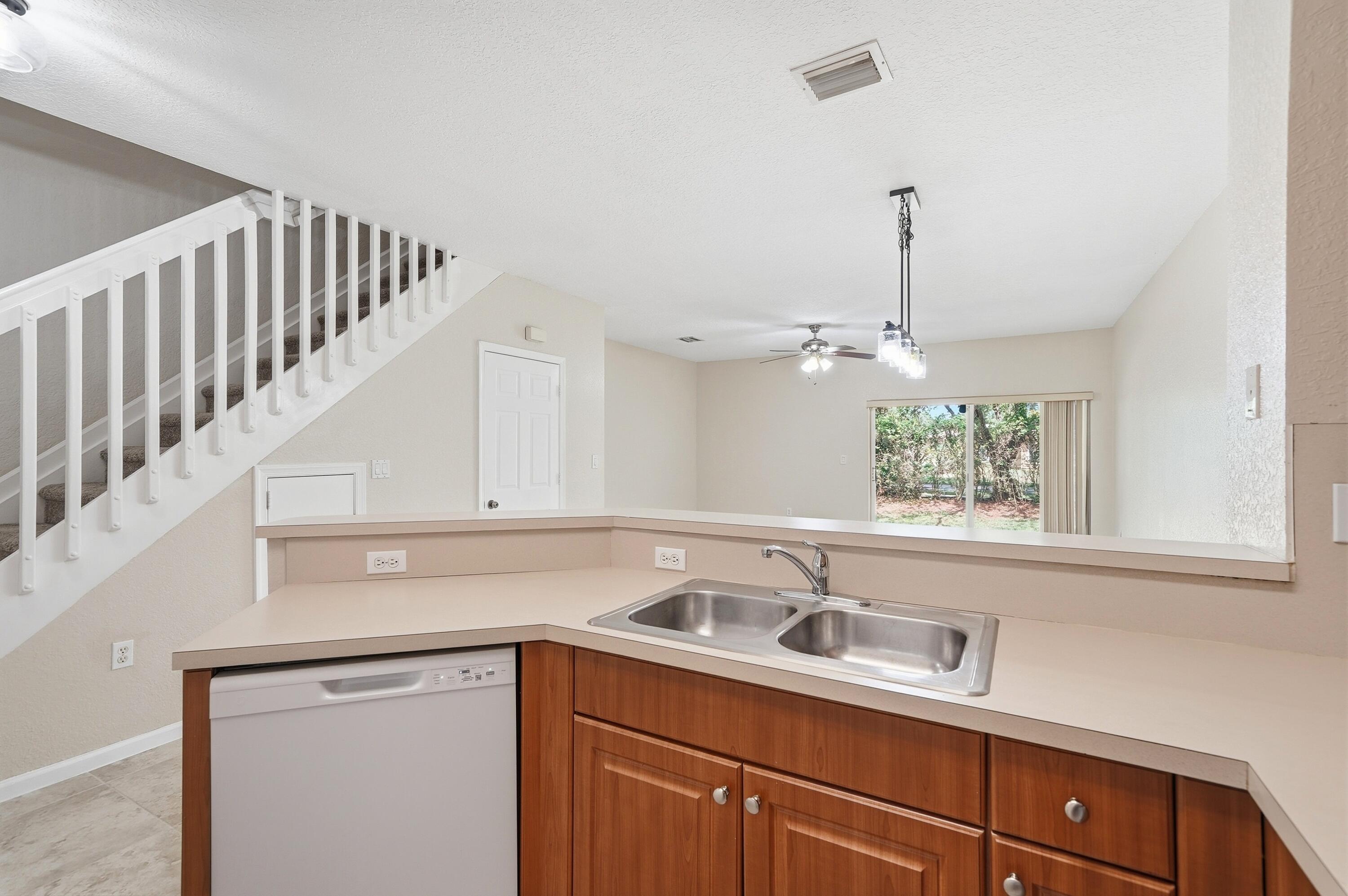6532 Catalina Lane