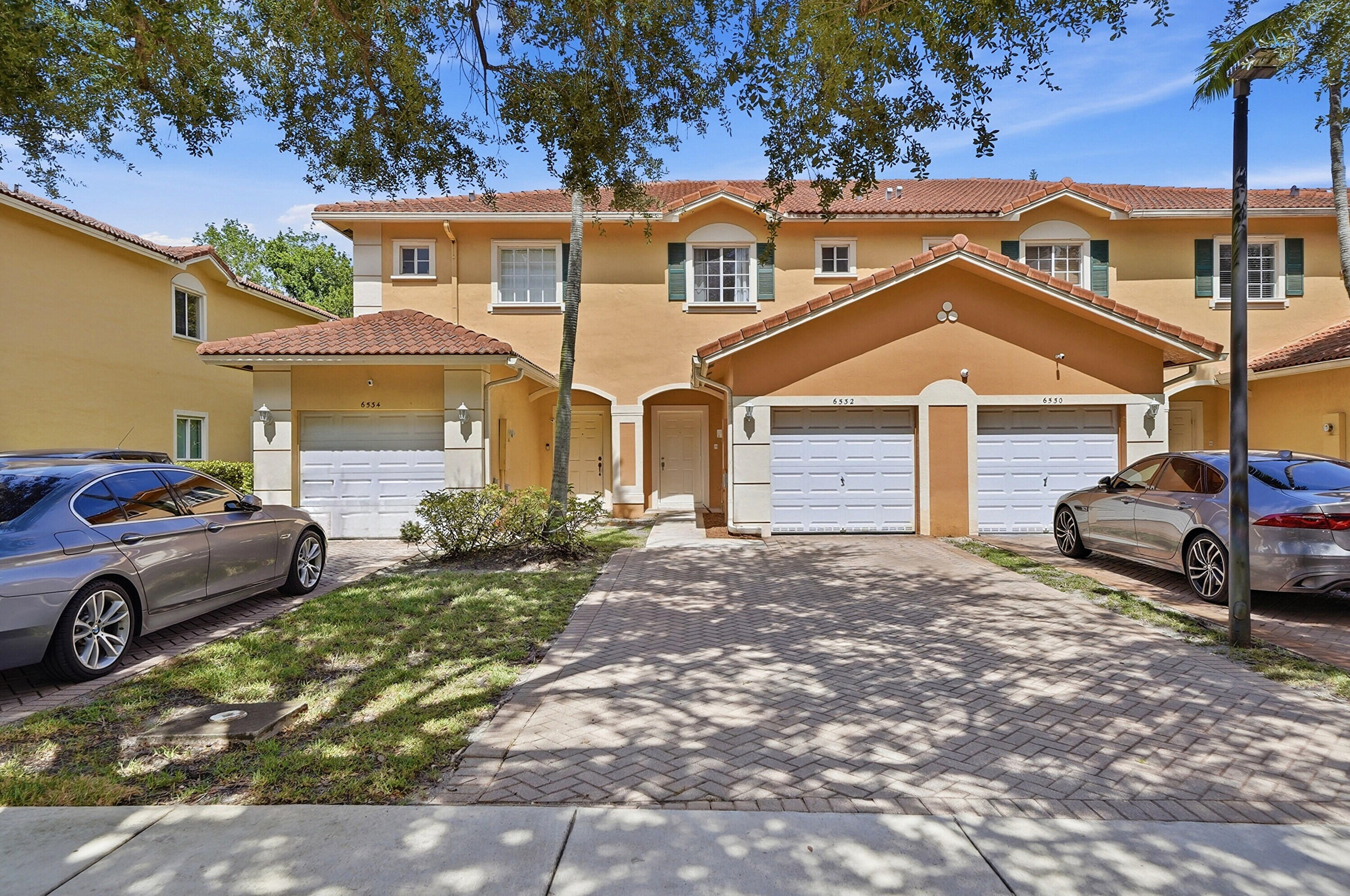 6532 Catalina Lane