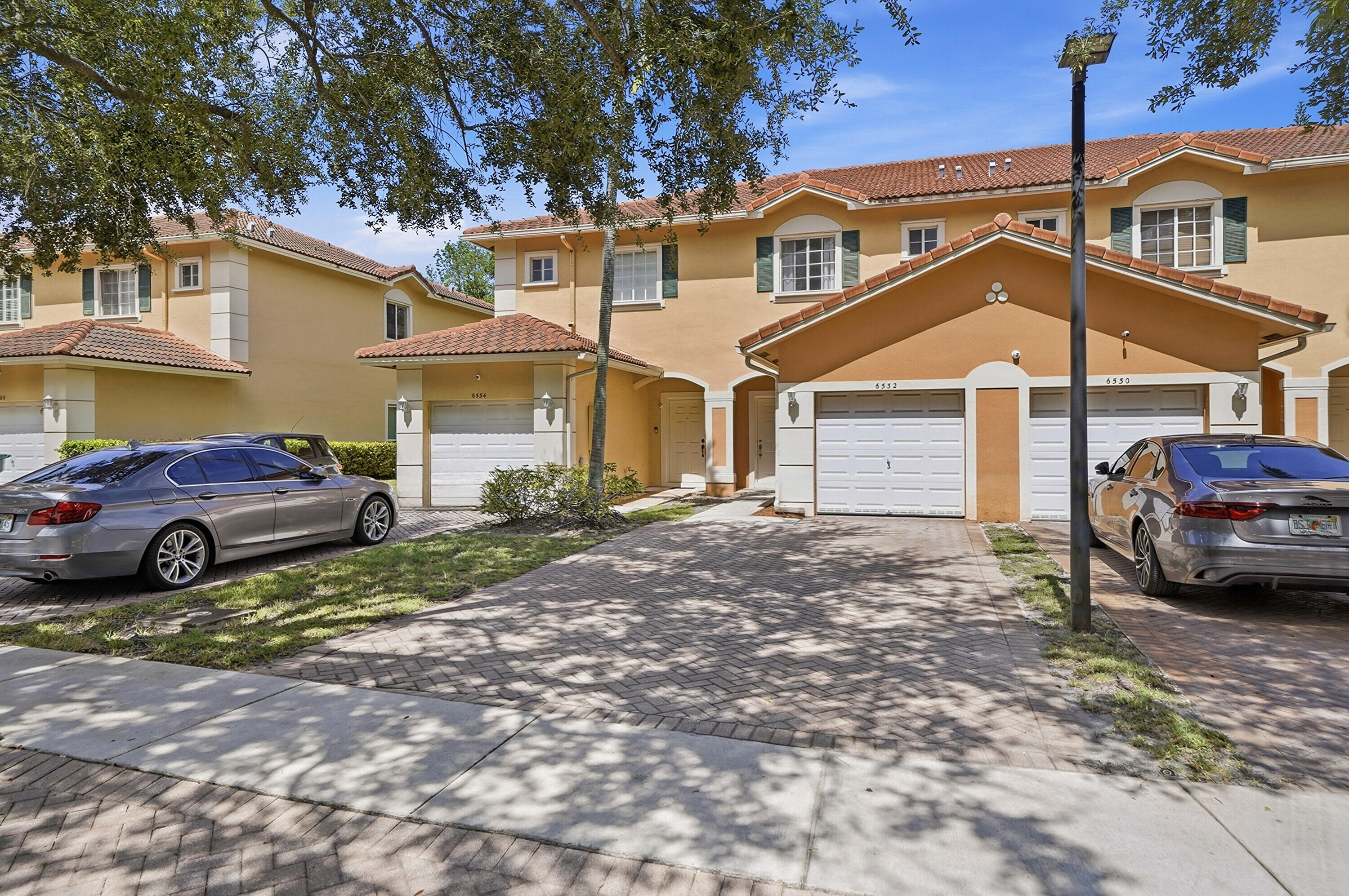 6532 Catalina Lane