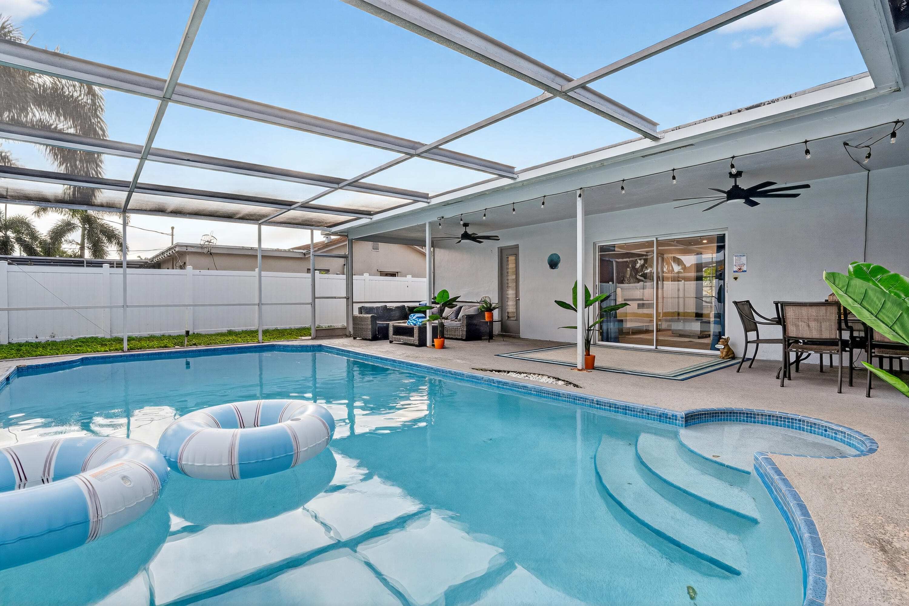 4421 NW 2ND Court