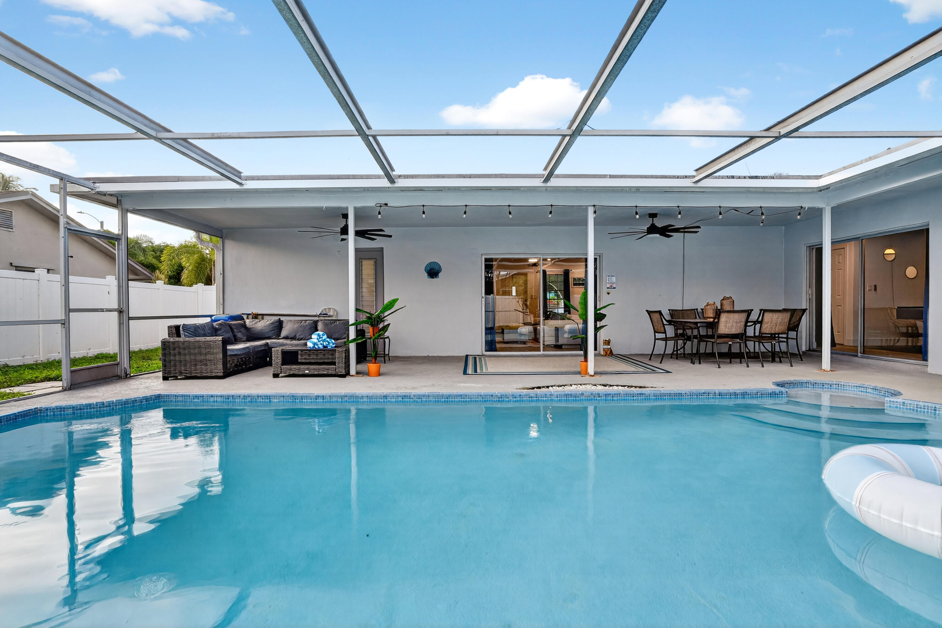 4421 NW 2ND Court