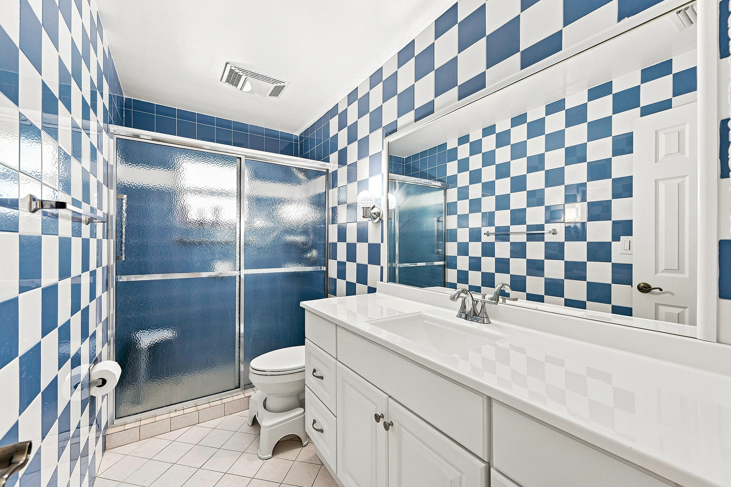 8960 NW 12TH Place