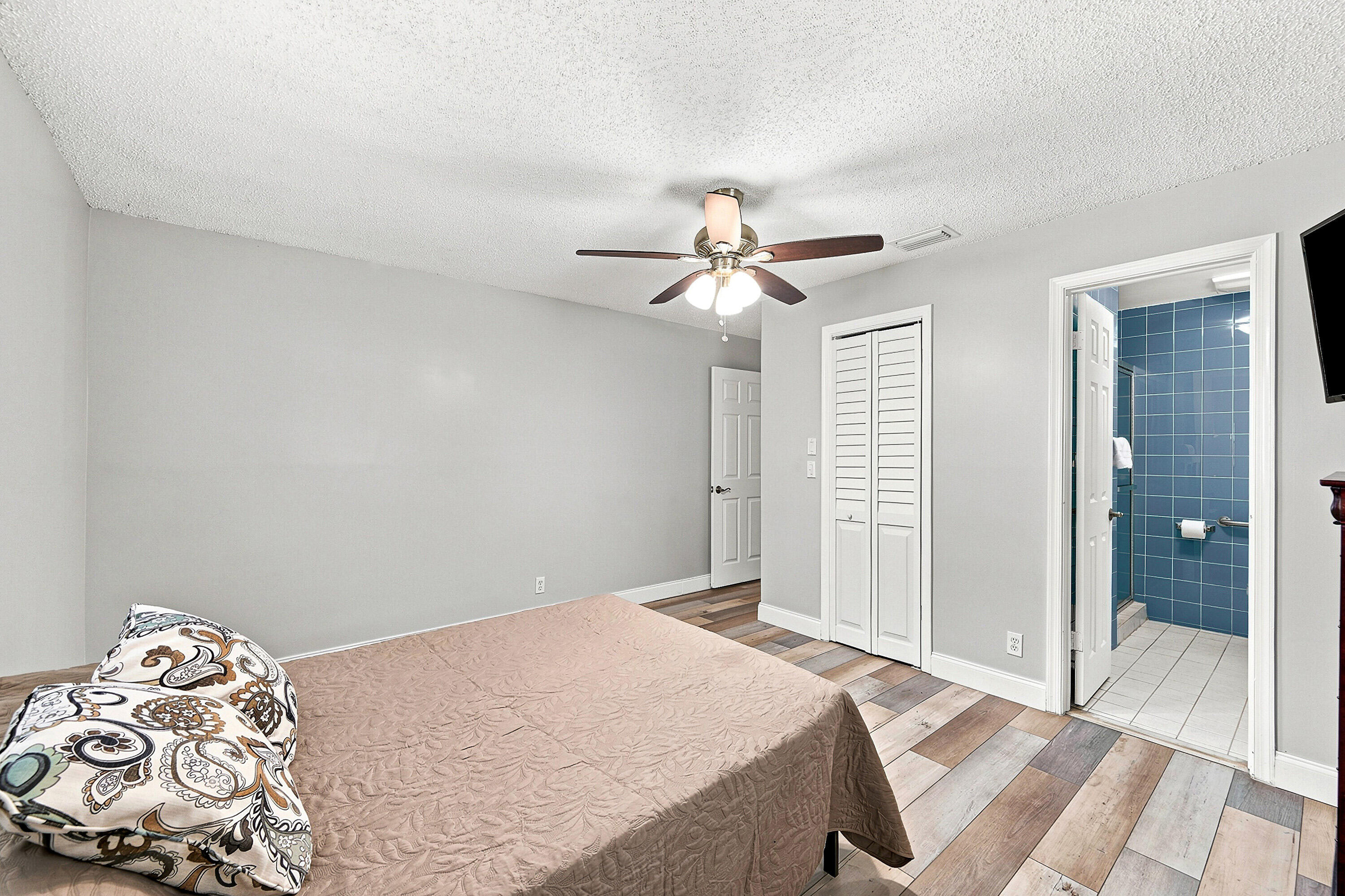 8960 NW 12TH Place