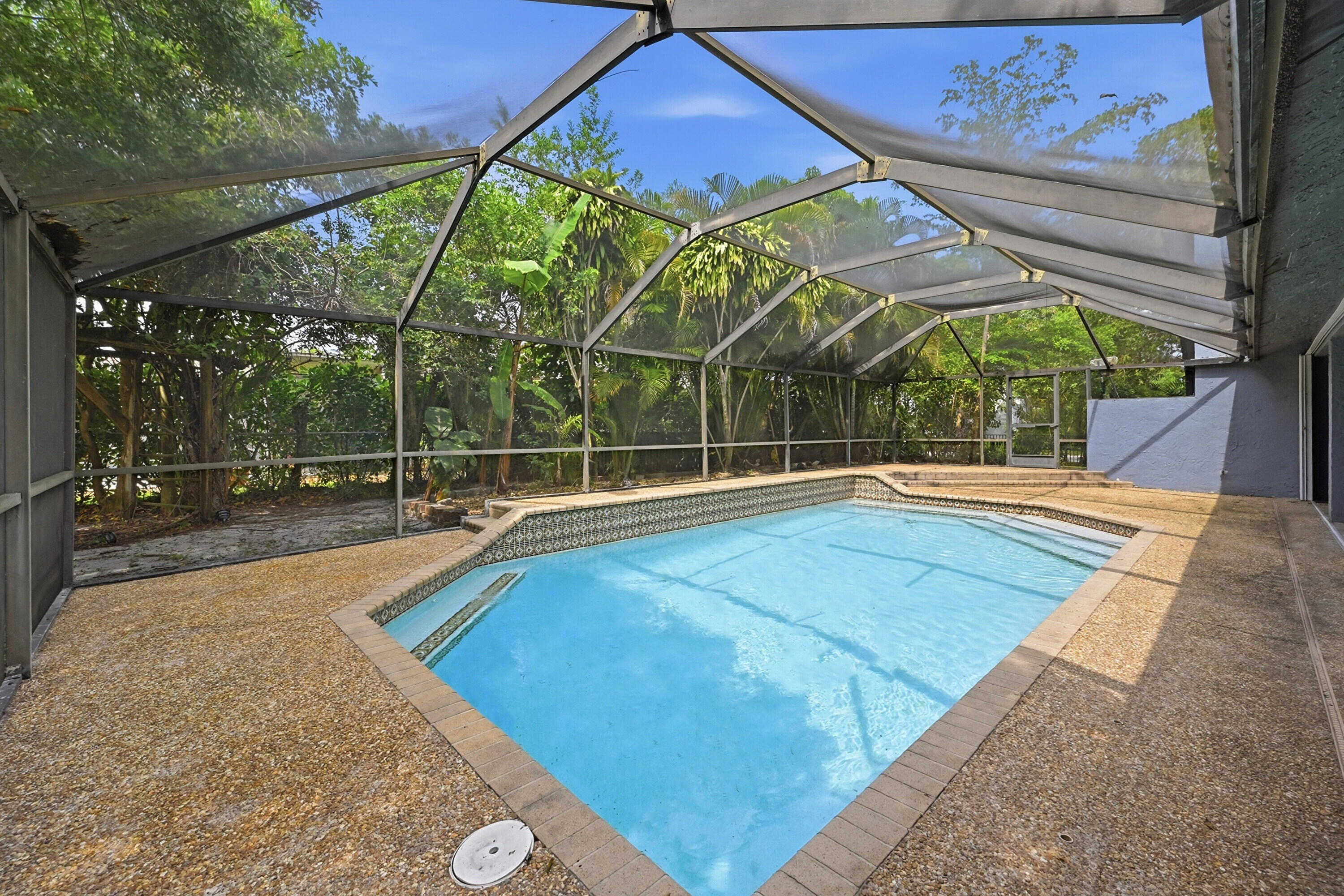 9033 NW 47th Court