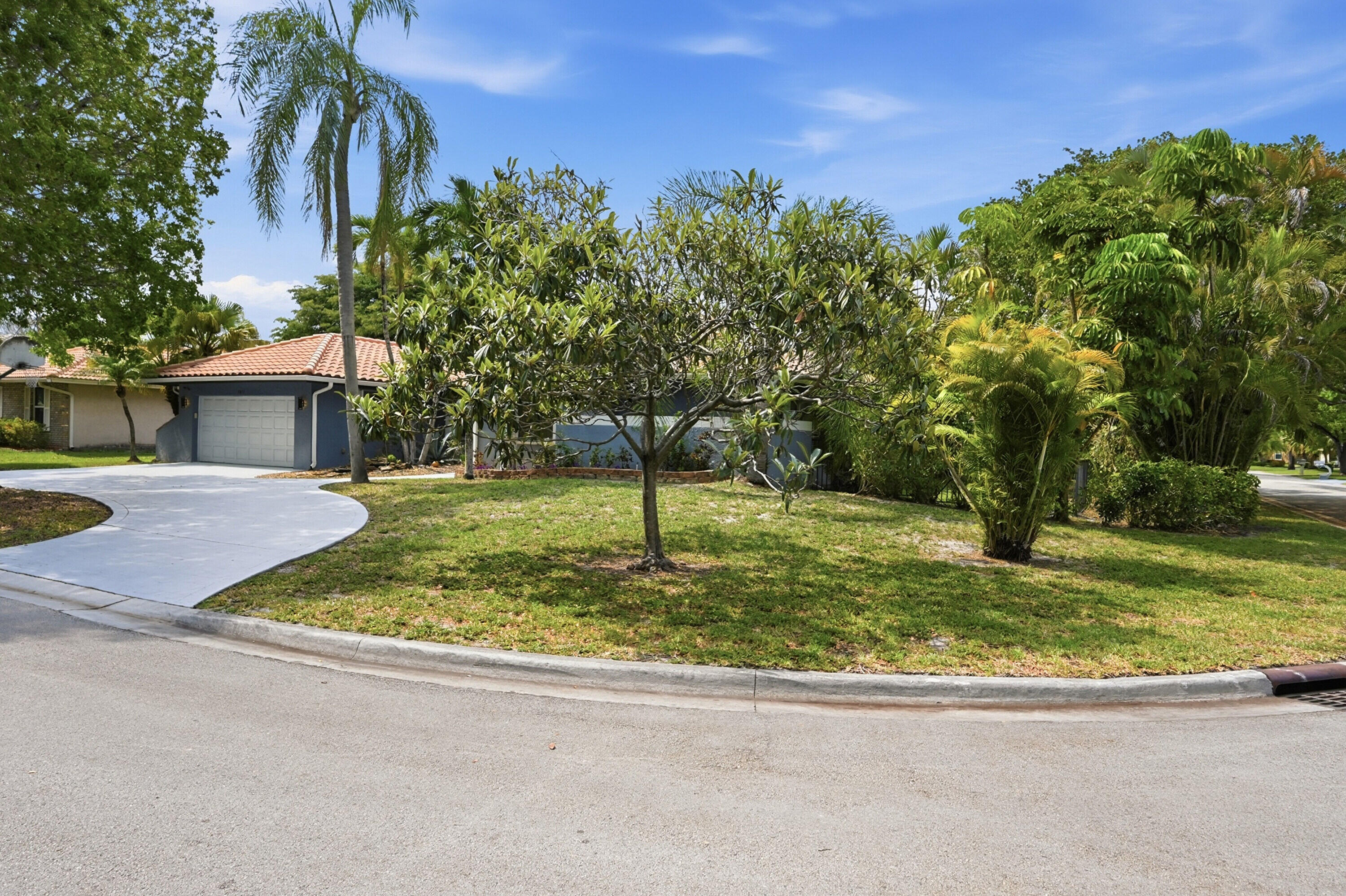 9033 NW 47th Court