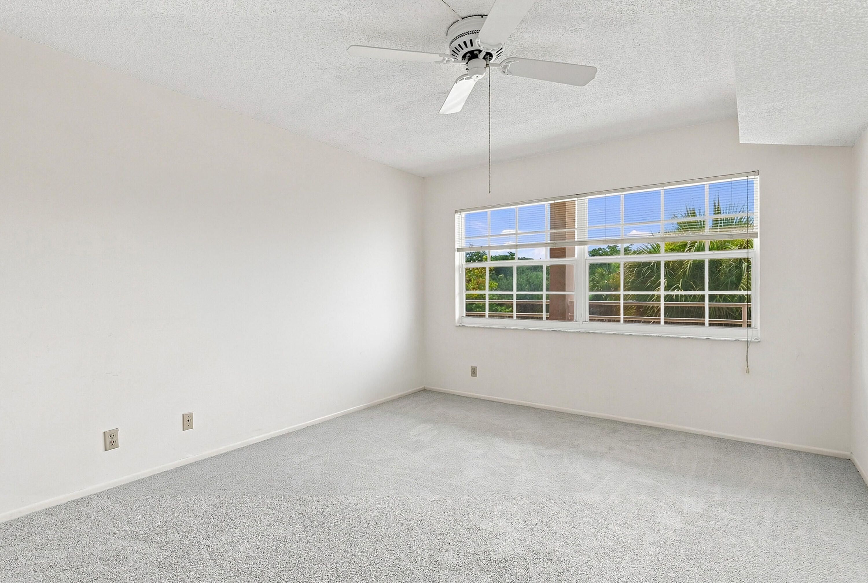 555 Oaks Lane 303