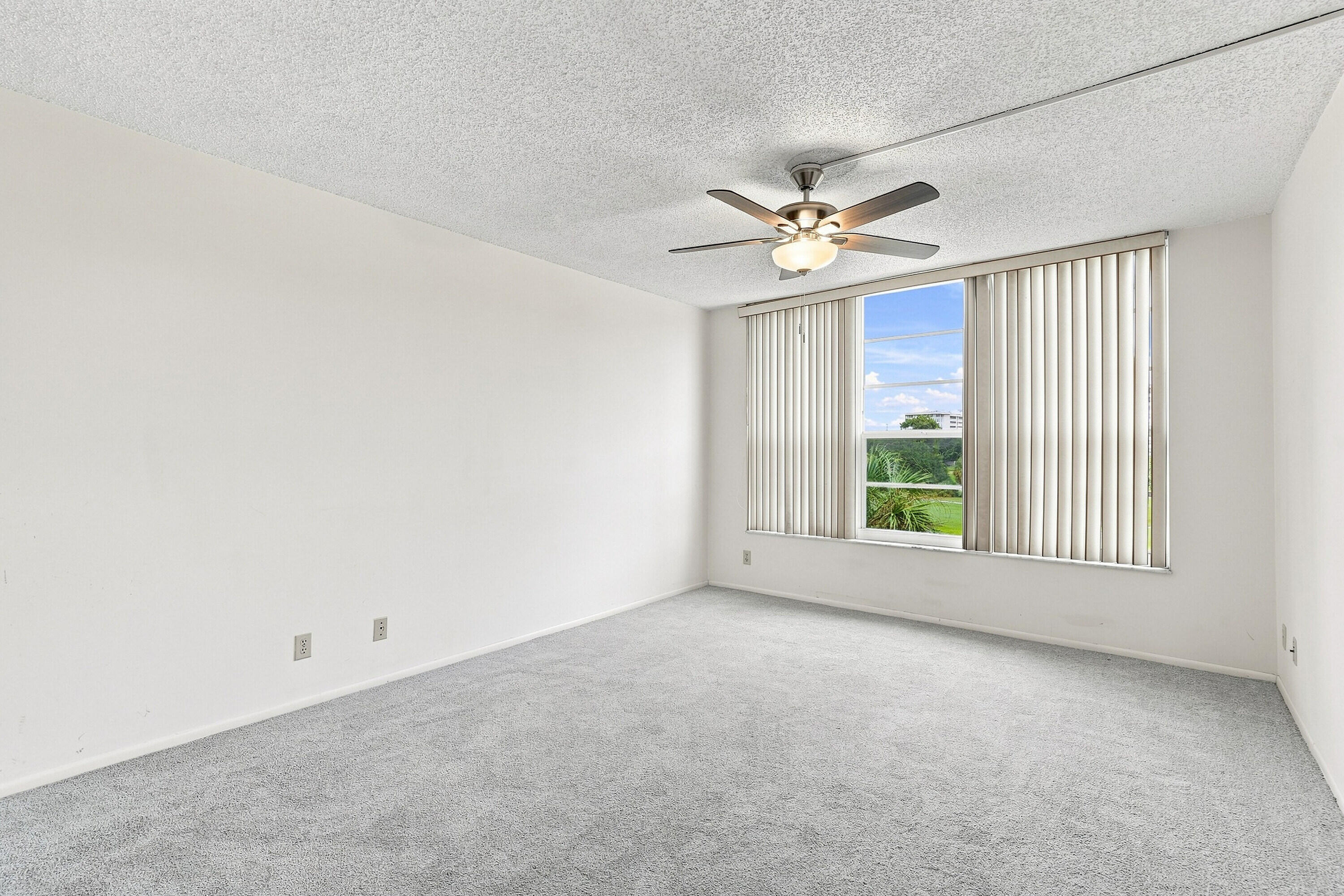 555 Oaks Lane 303