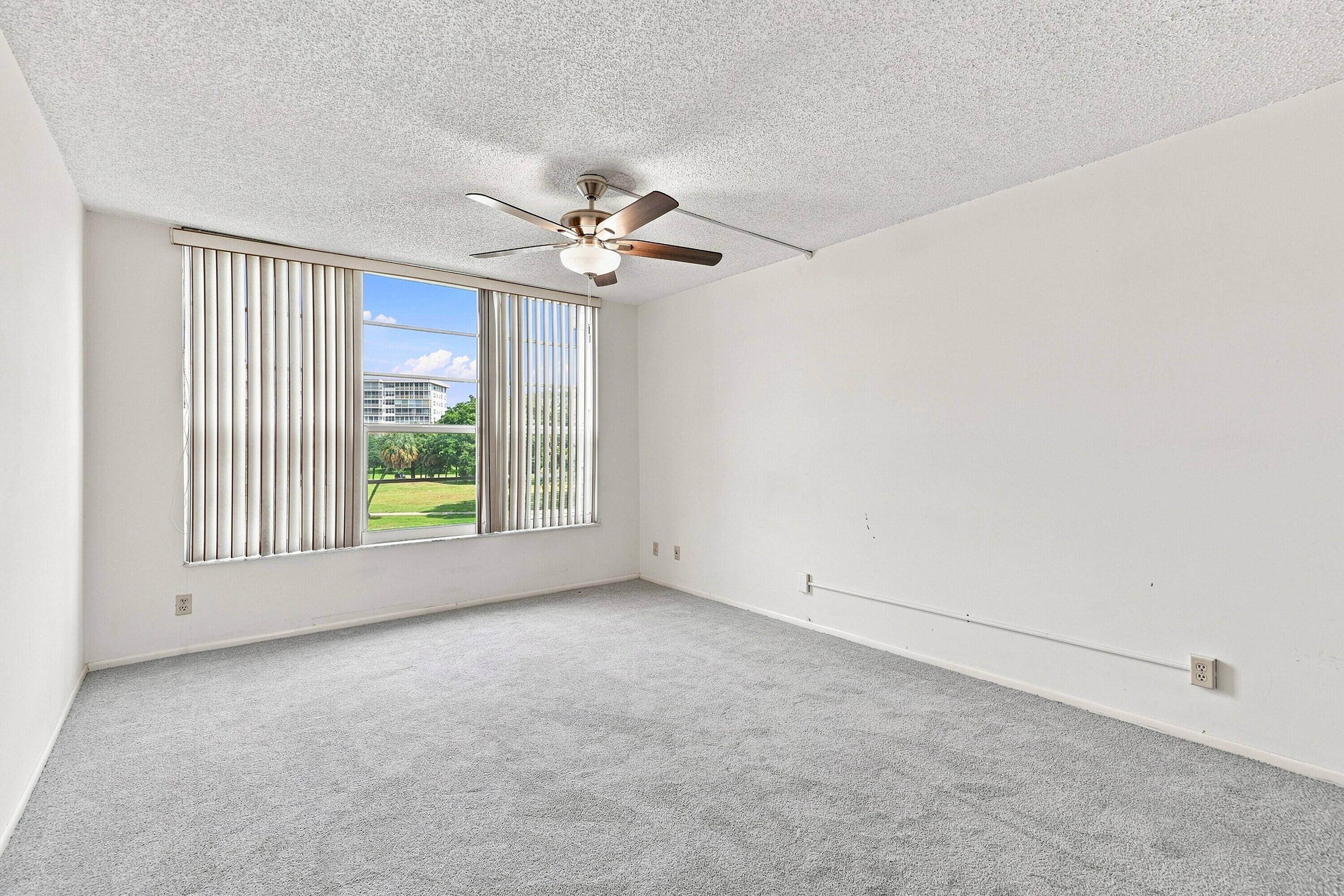 555 Oaks Lane 303