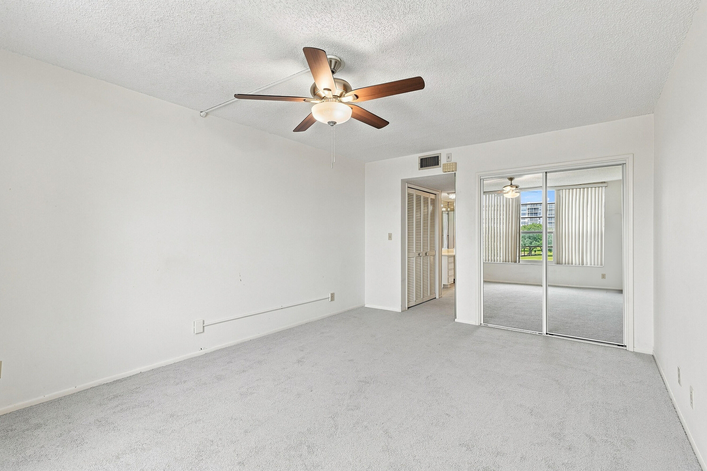 555 Oaks Lane 303