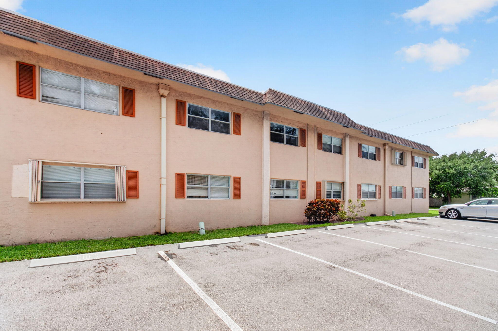 450 SW 2ND Avenue 205