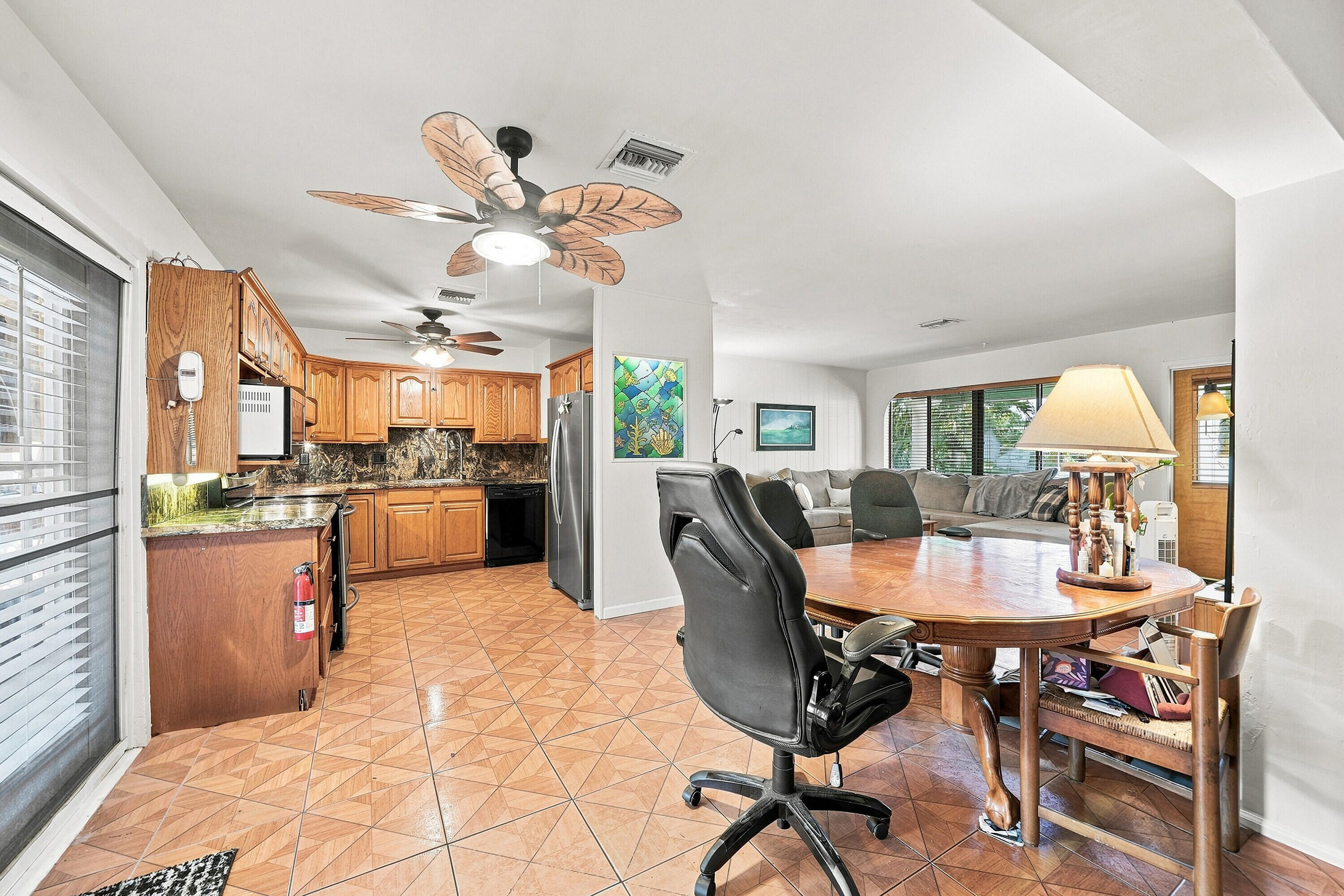 2511 NE 12TH Court