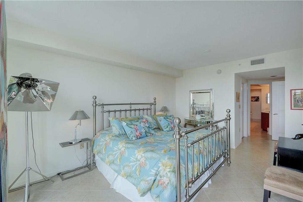 401 SW 4TH Avenue 808