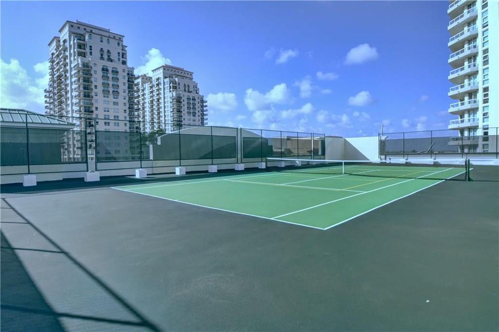 401 SW 4TH Avenue 808