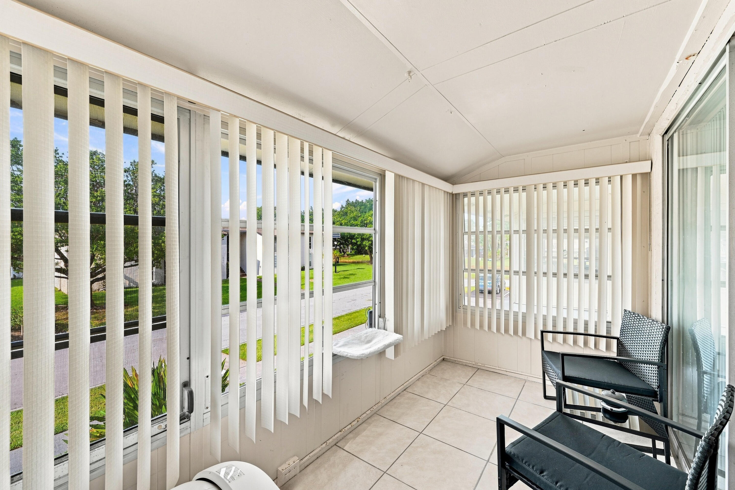 380 E Laurel Drive 5D