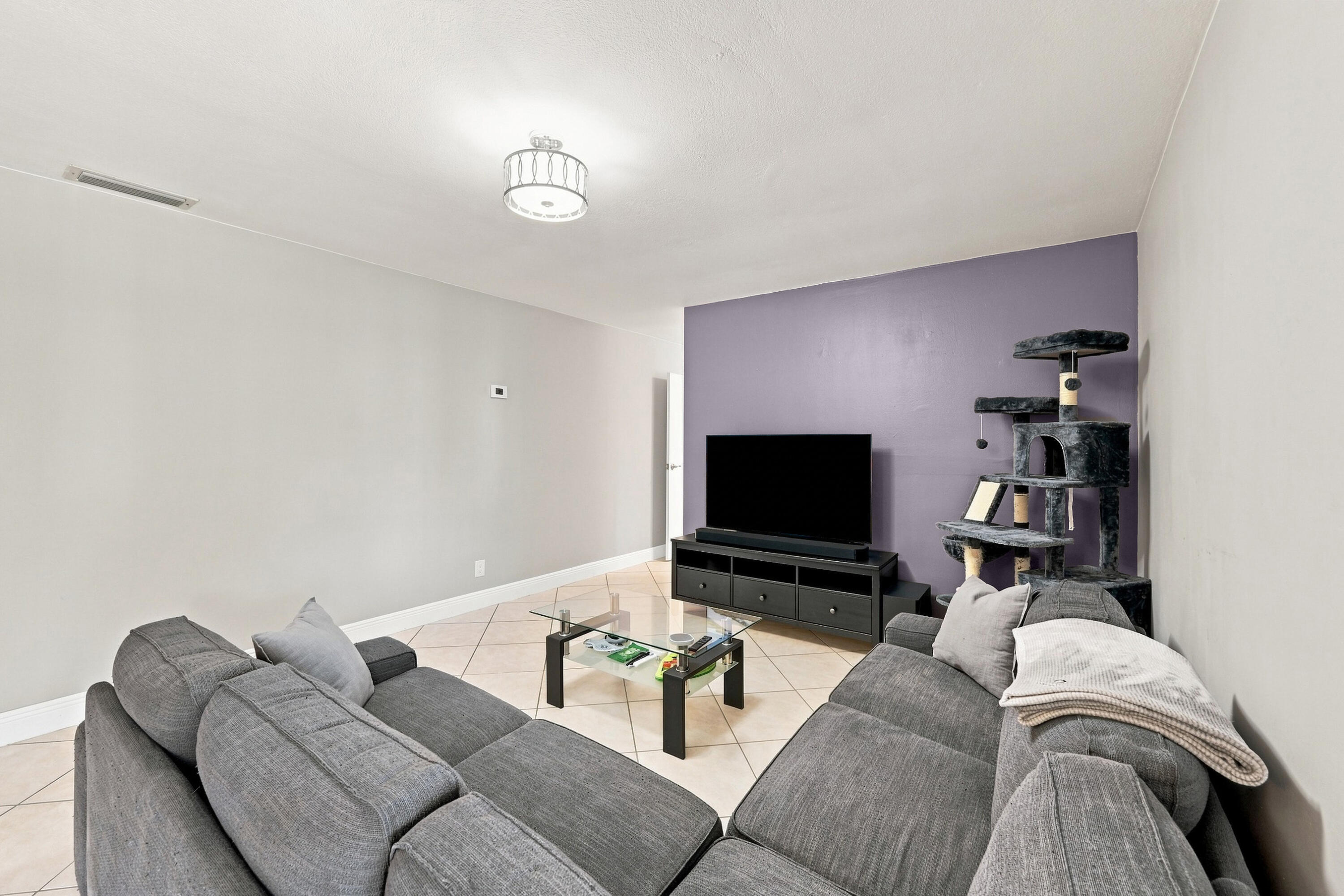 380 E Laurel Drive 5D