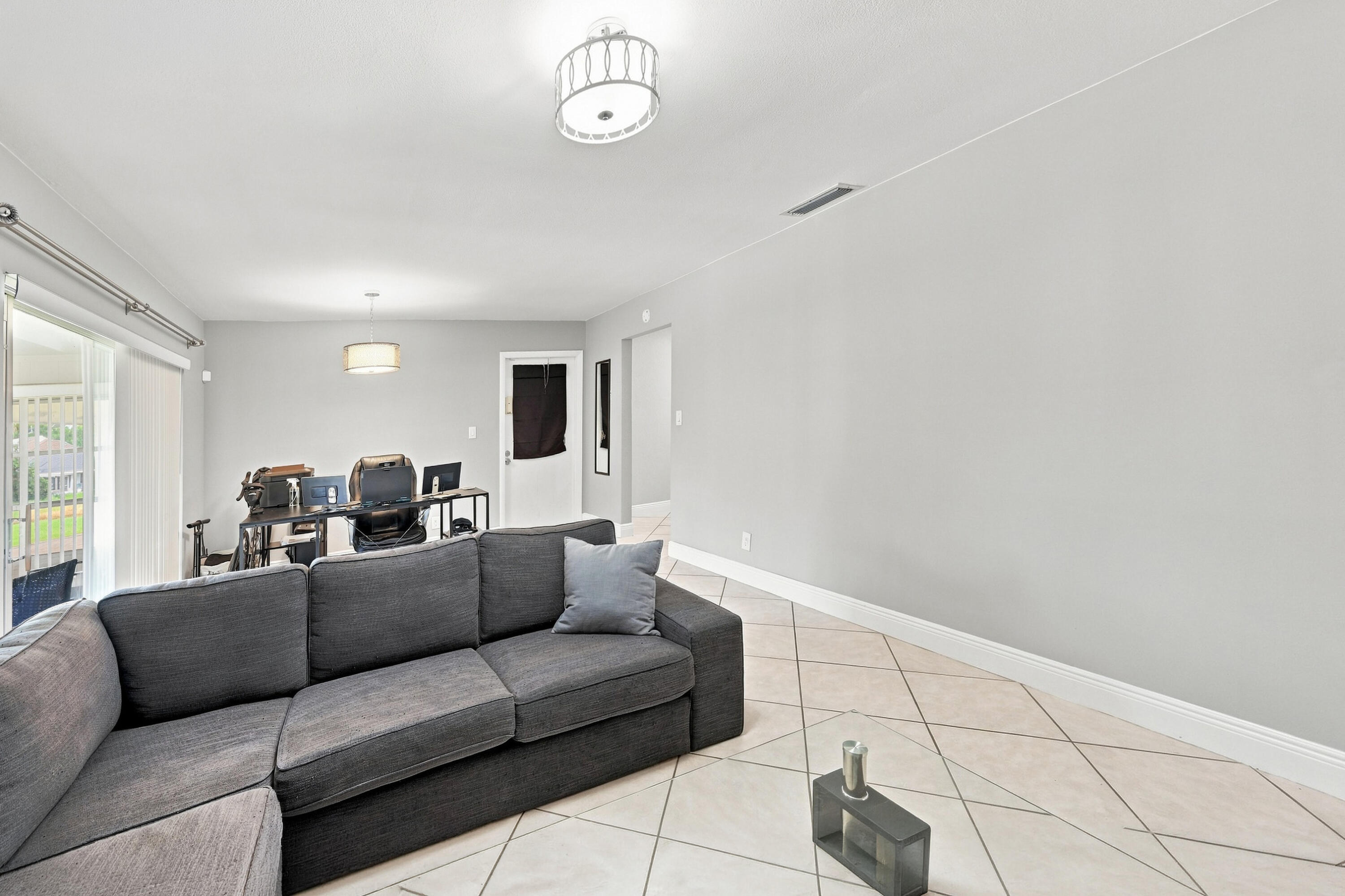 380 E Laurel Drive 5D