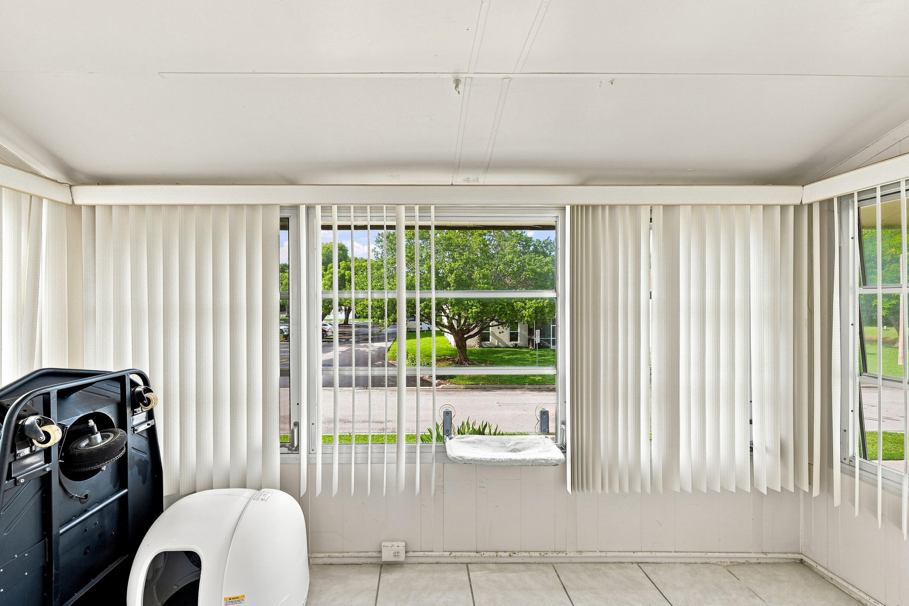380 E Laurel Drive 5D