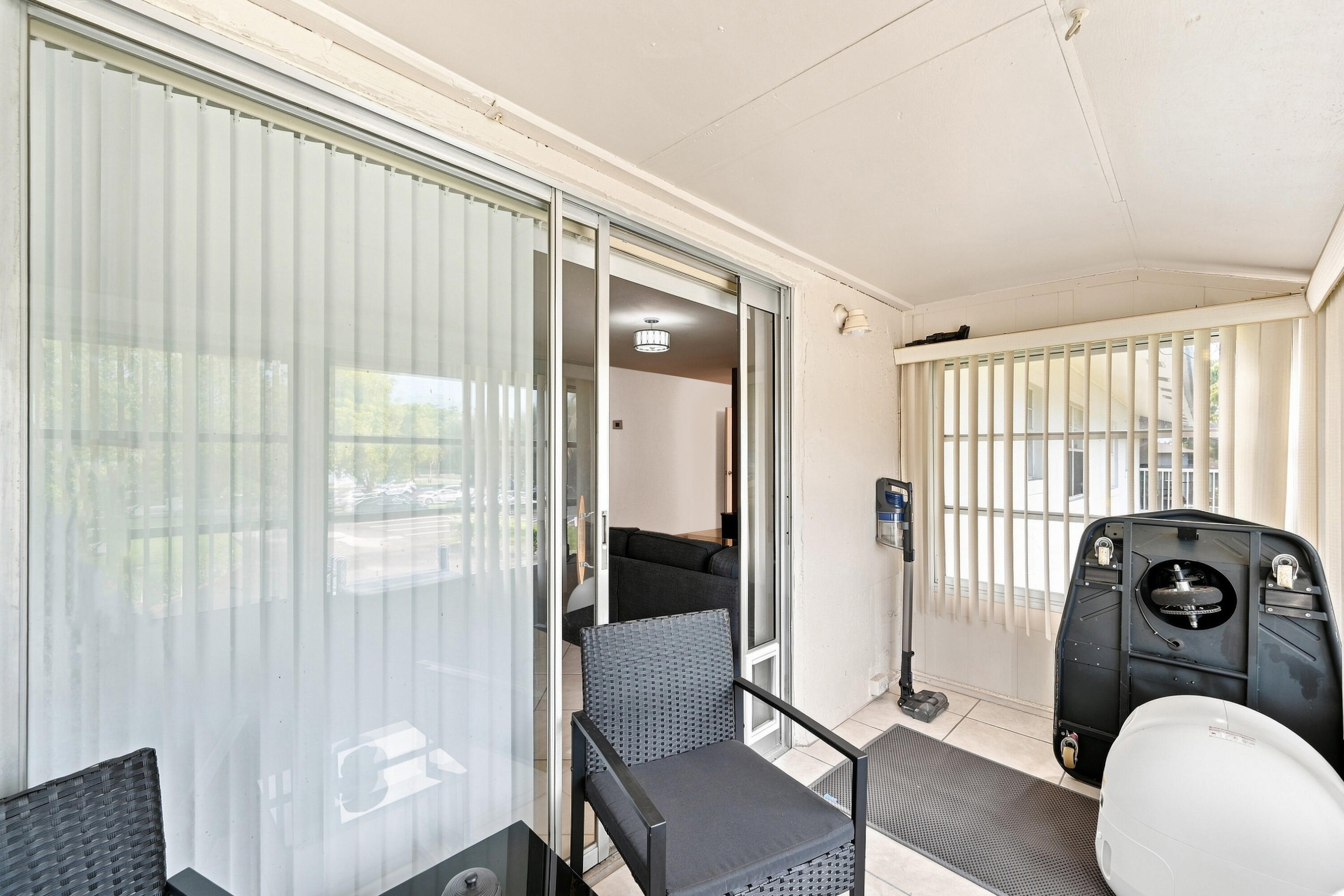380 E Laurel Drive 5D