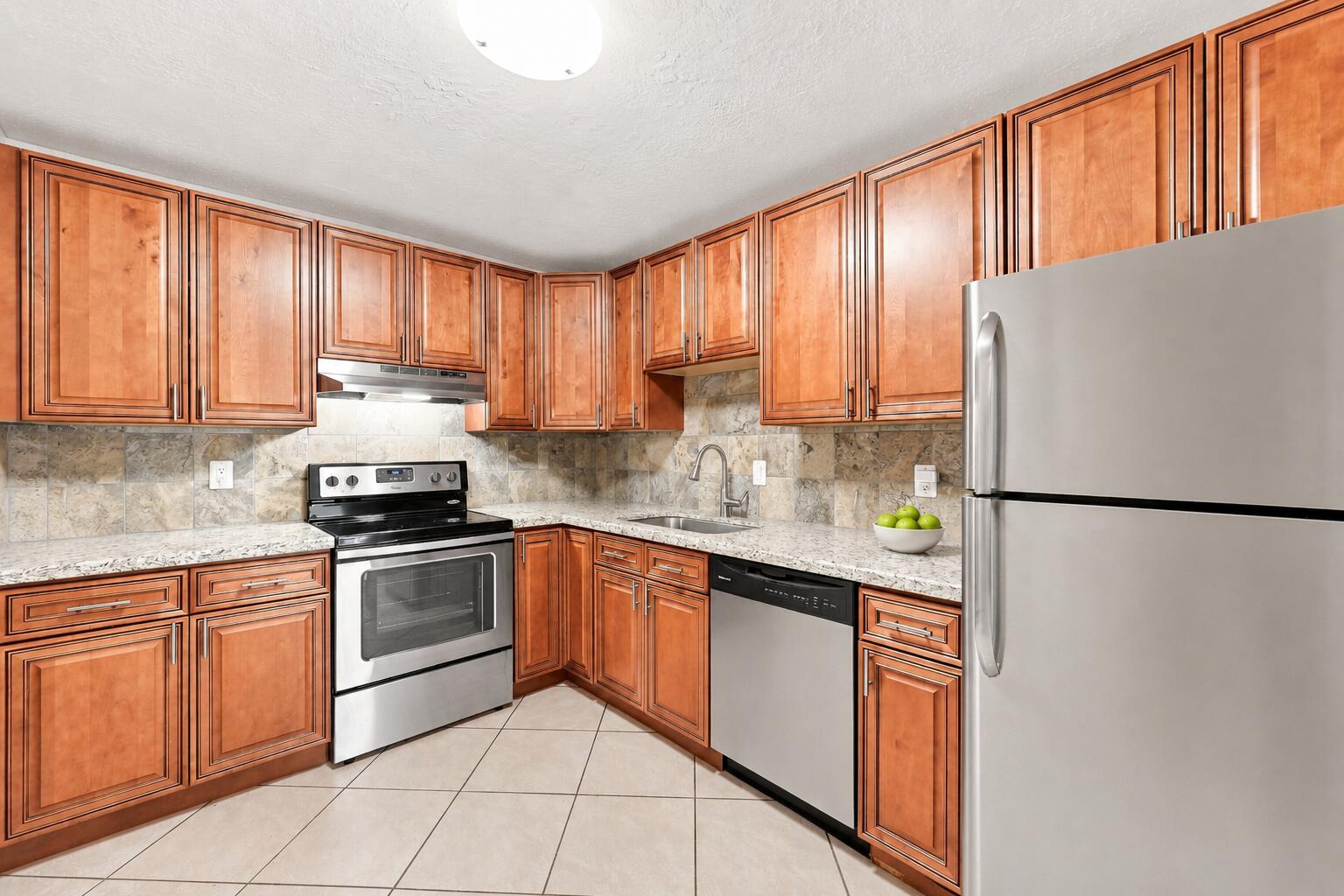 380 E Laurel Drive 5D