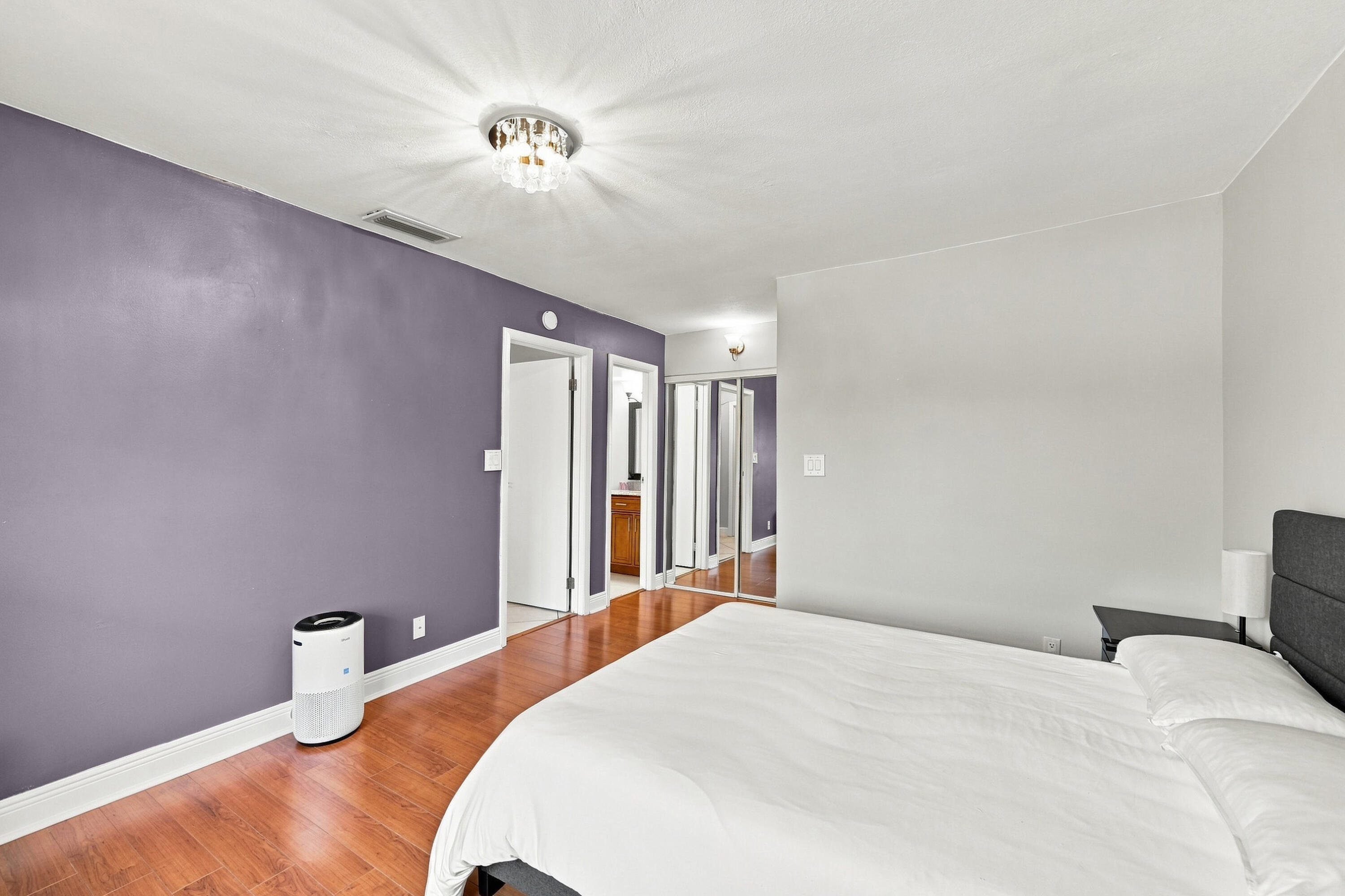 380 E Laurel Drive 5D