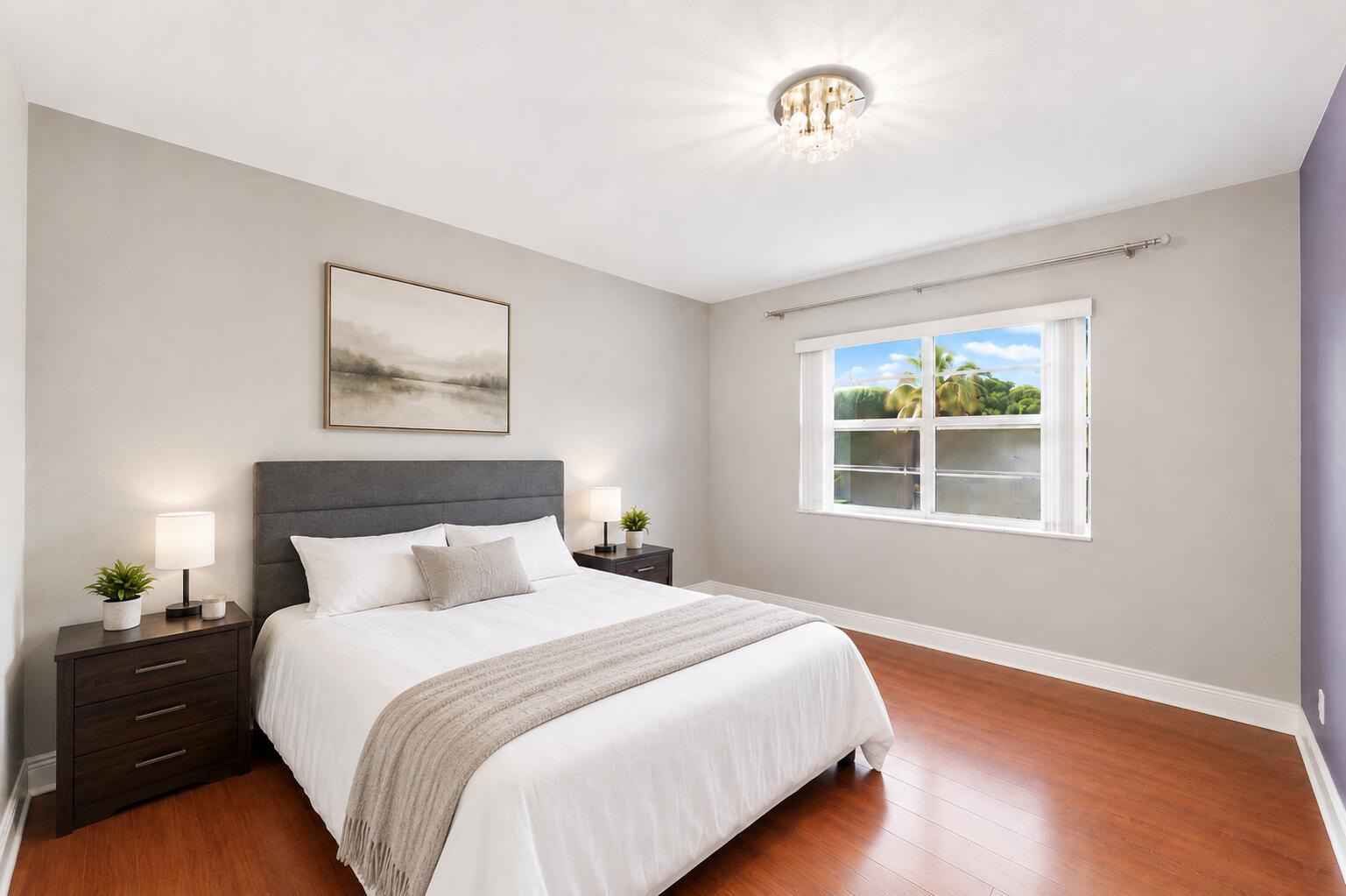 380 E Laurel Drive 5D