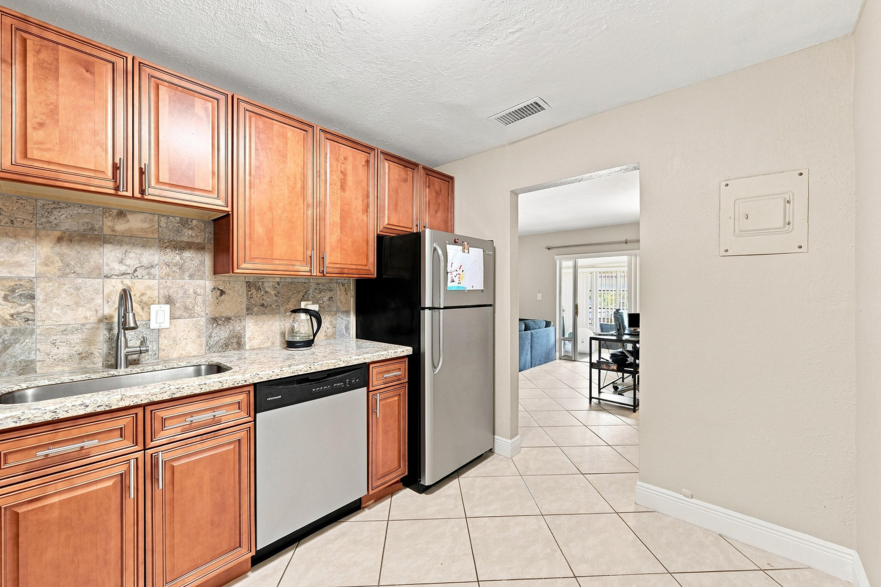 380 E Laurel Drive 5D