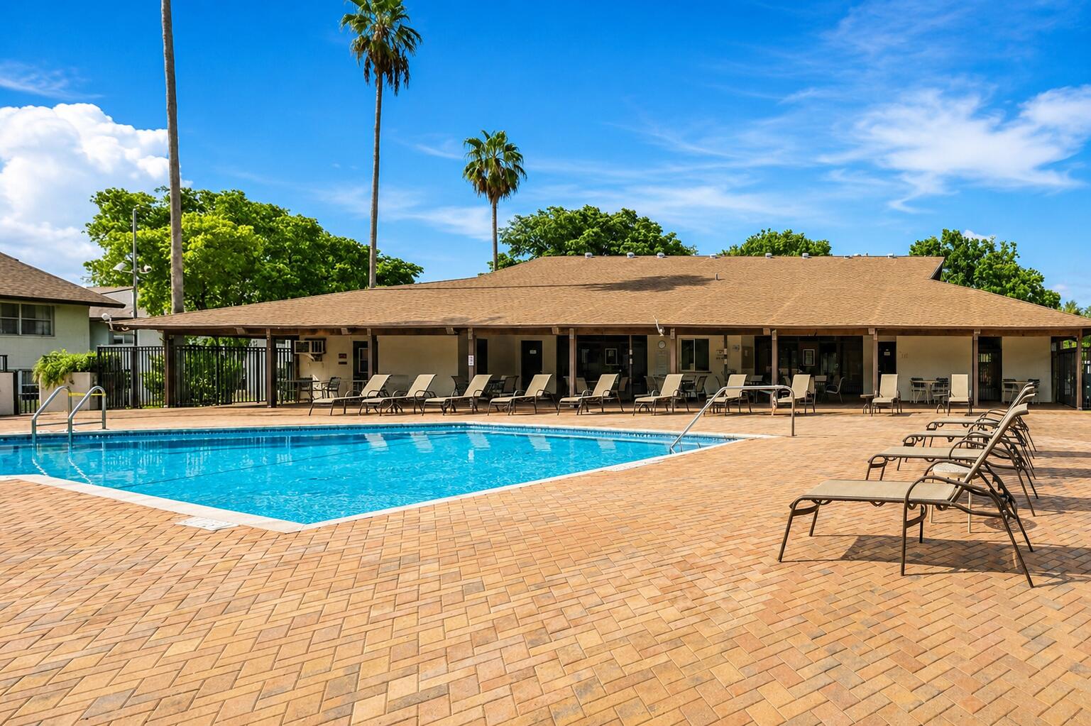 380 E Laurel Drive 5D