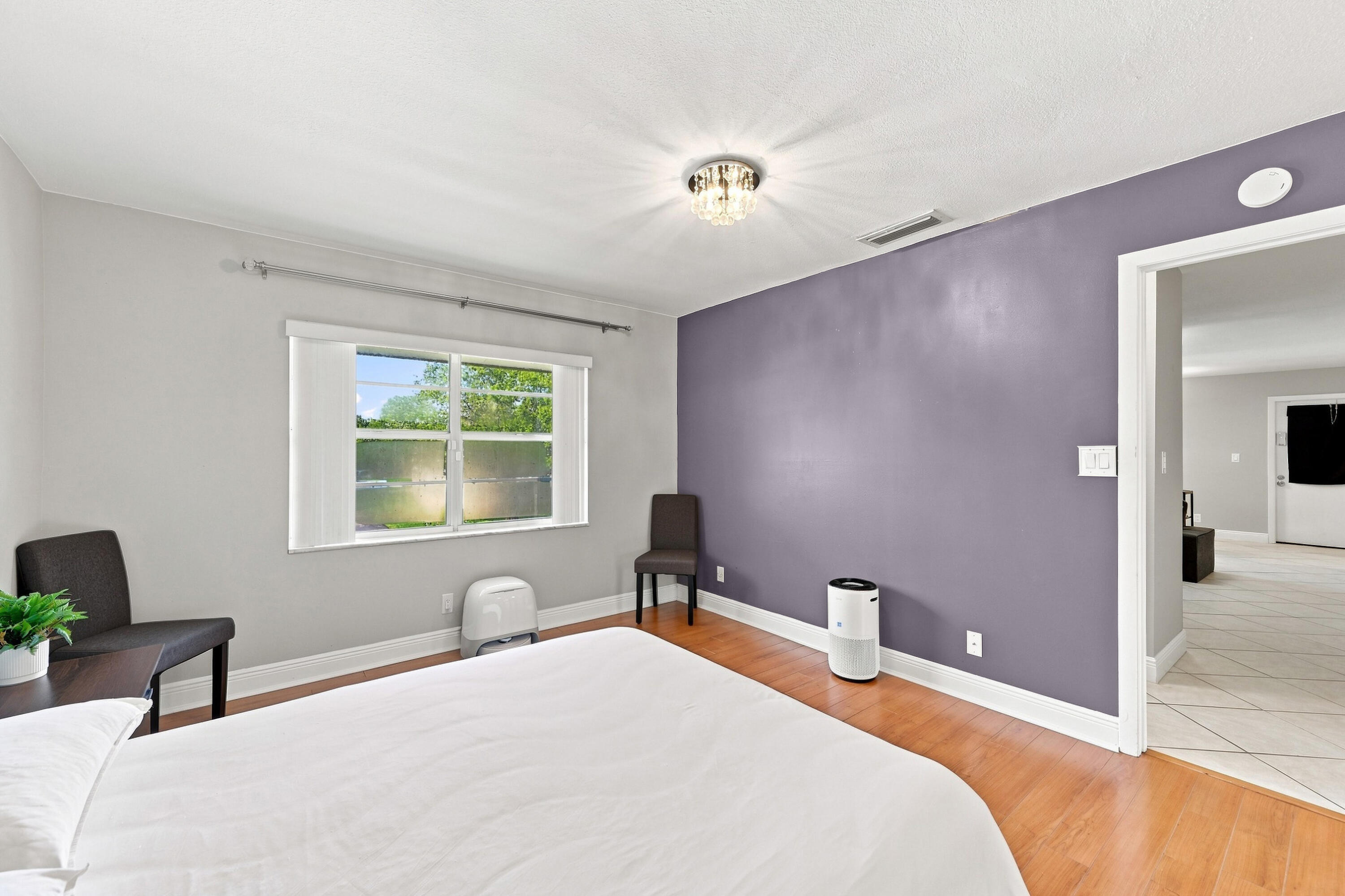 380 E Laurel Drive 5D