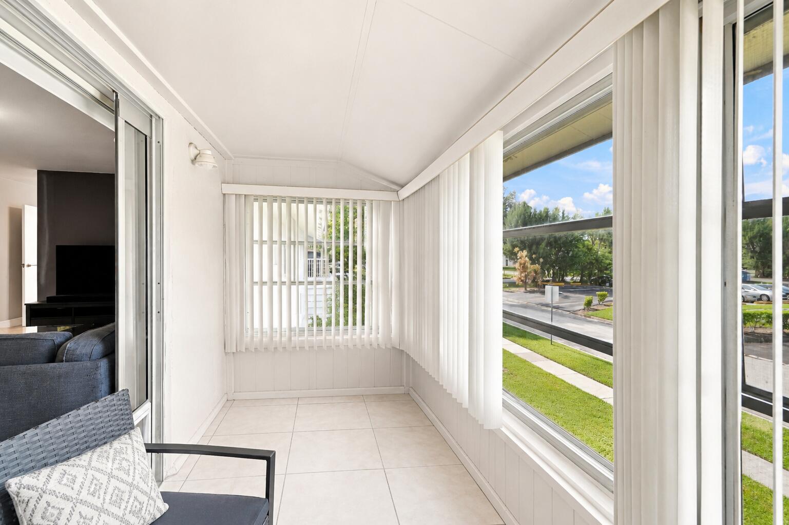 380 E Laurel Drive 5D