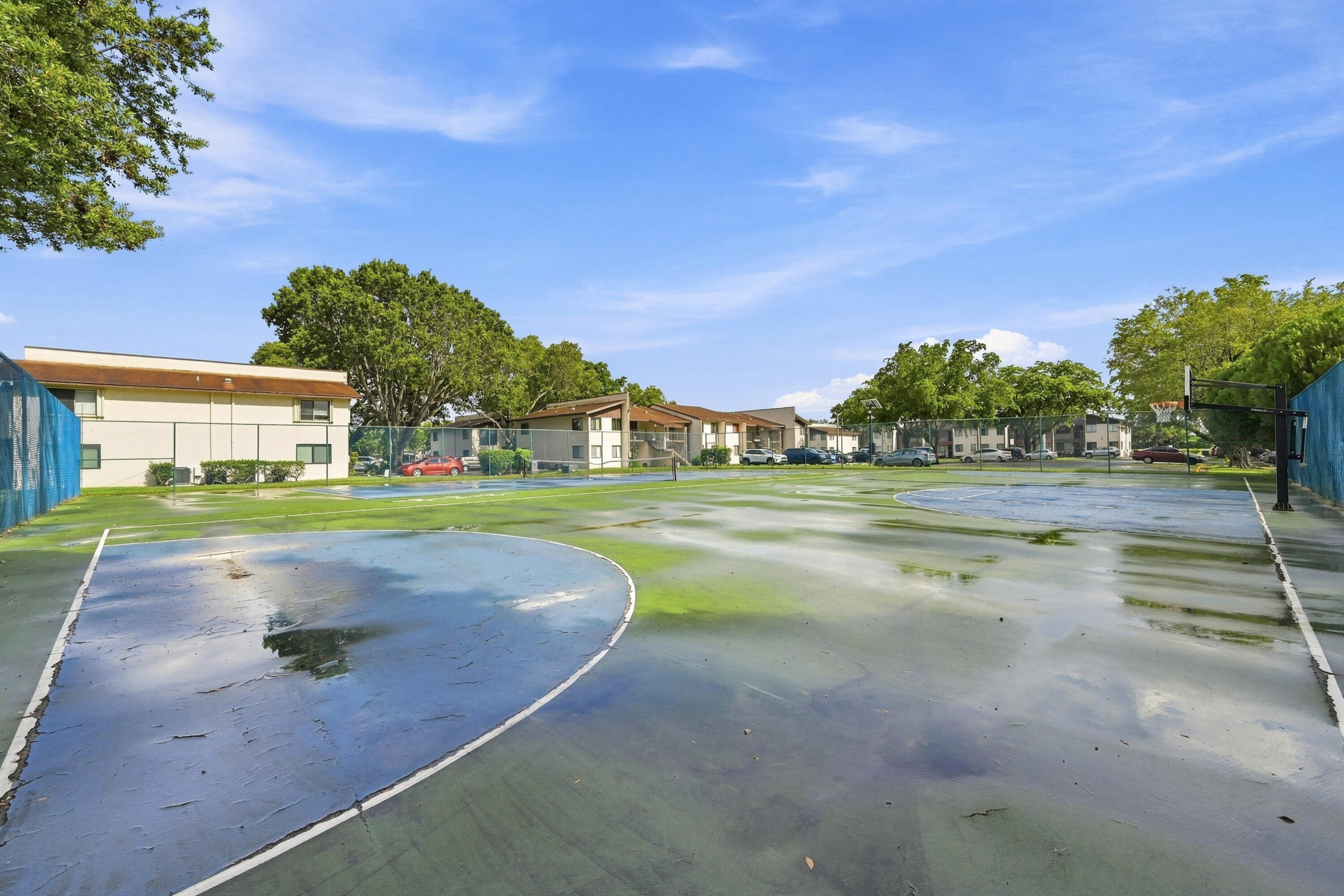 380 E Laurel Drive 5D