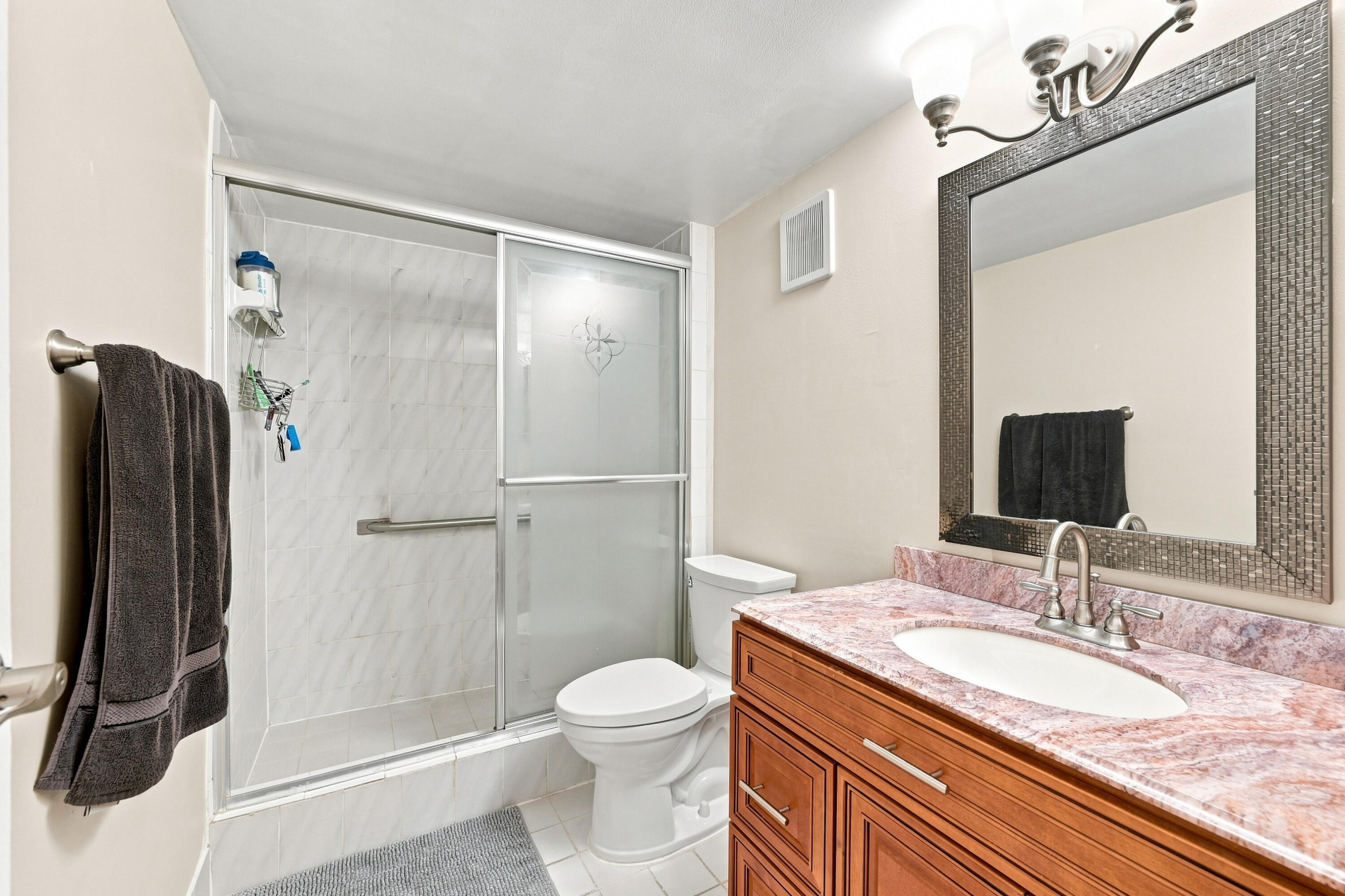 380 E Laurel Drive 5D