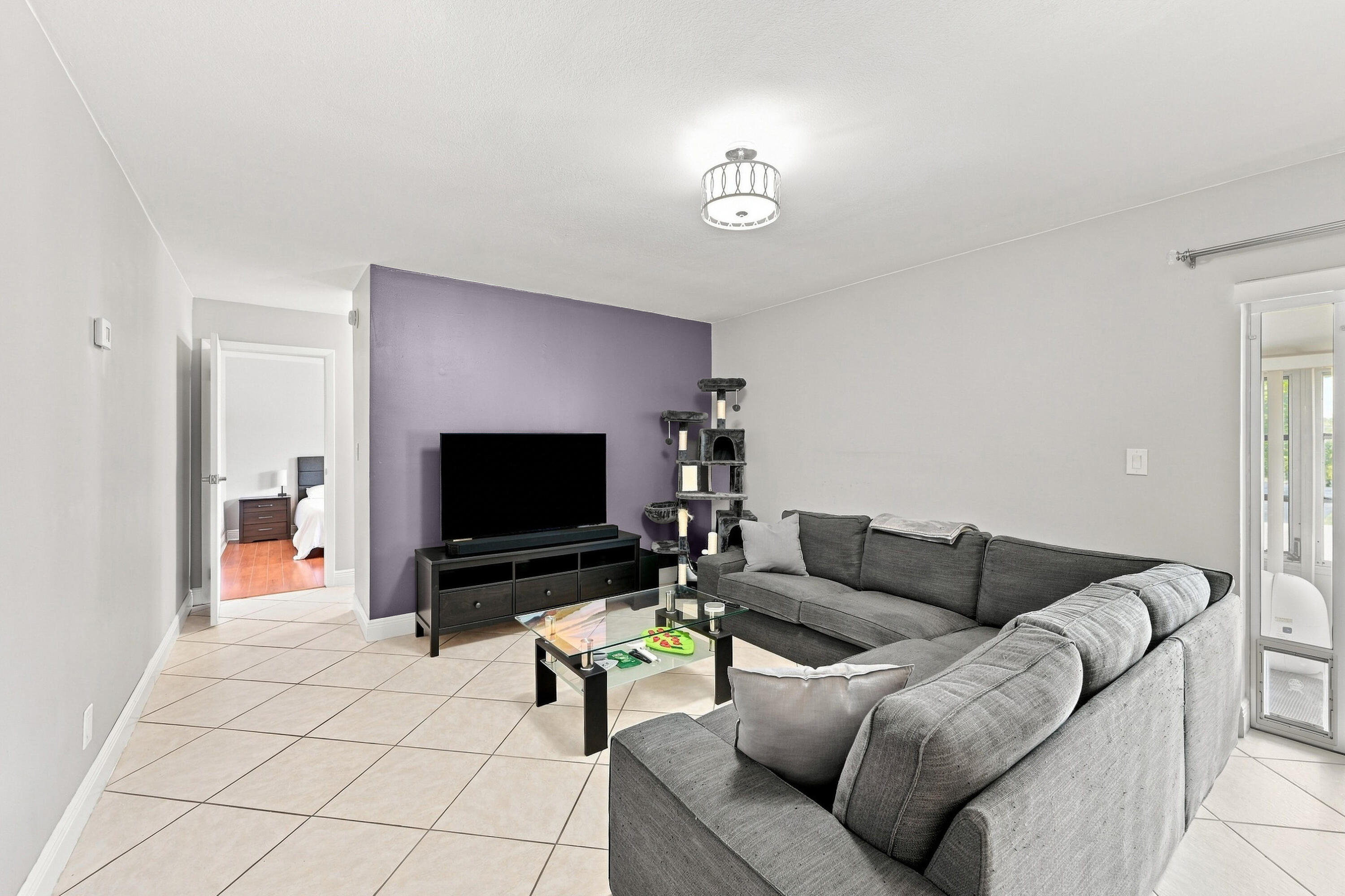 380 E Laurel Drive 5D