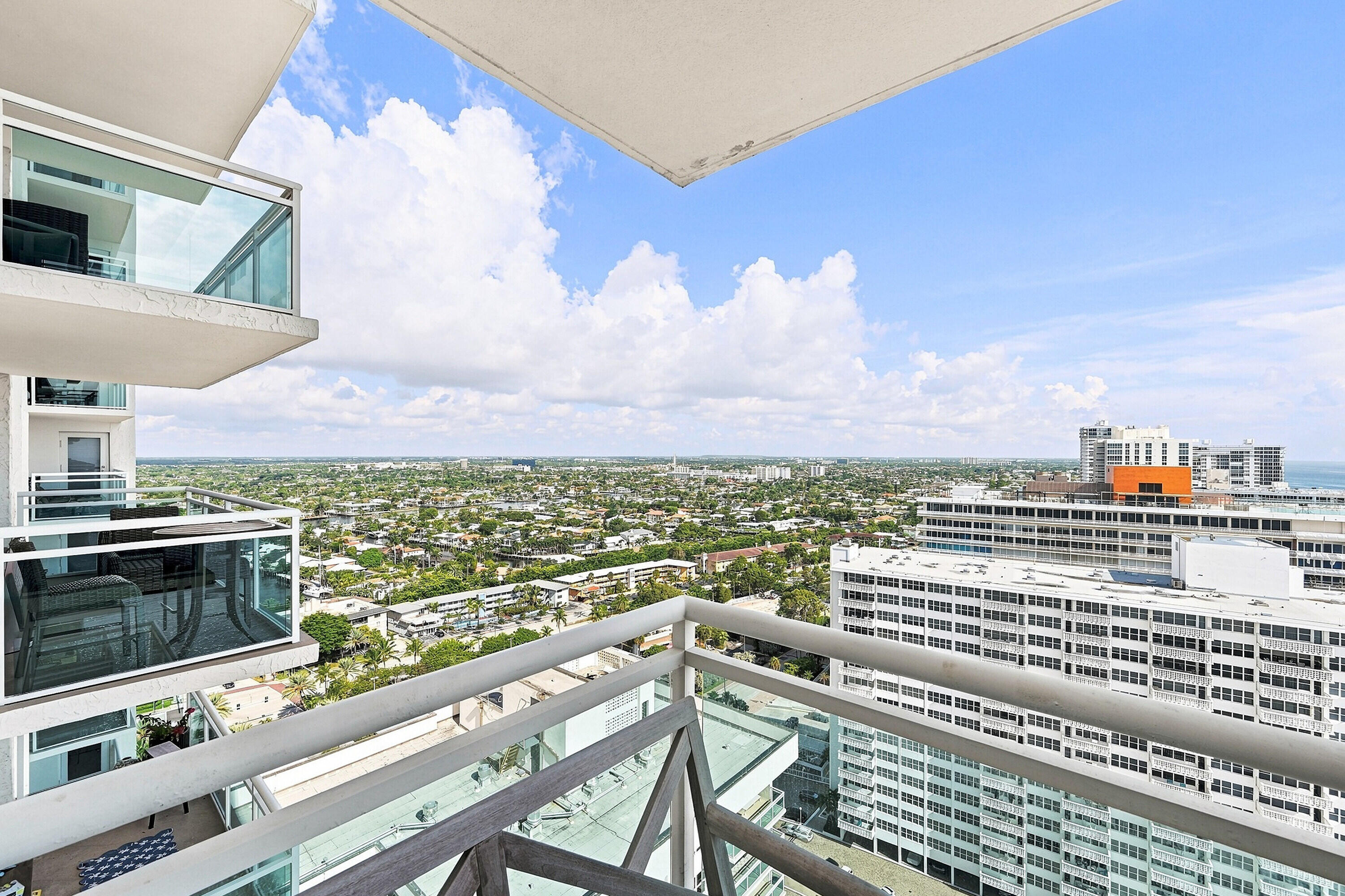 3900 Galt Ocean Drive 2415