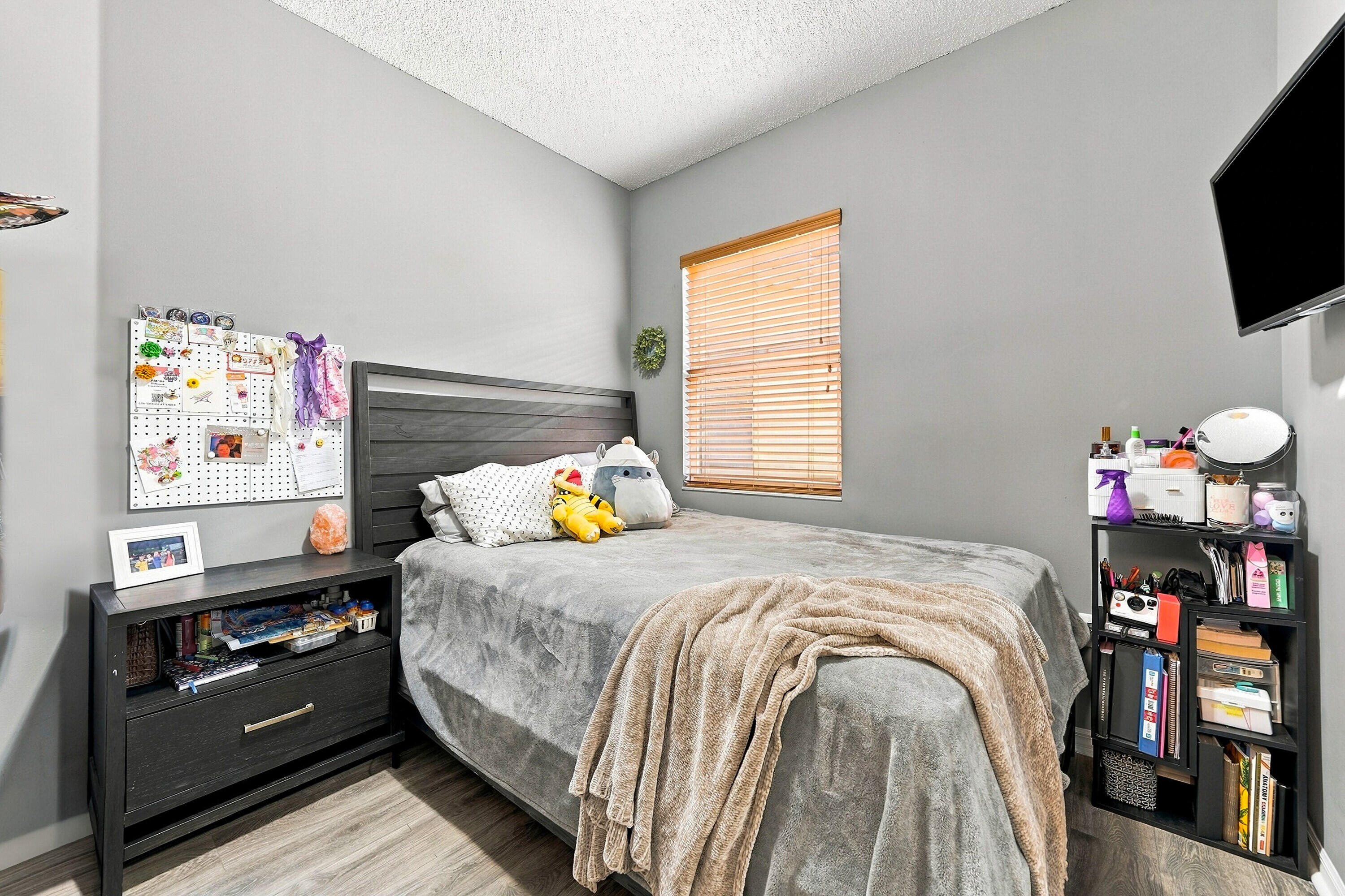 2893 Crestwood Terrace 1204