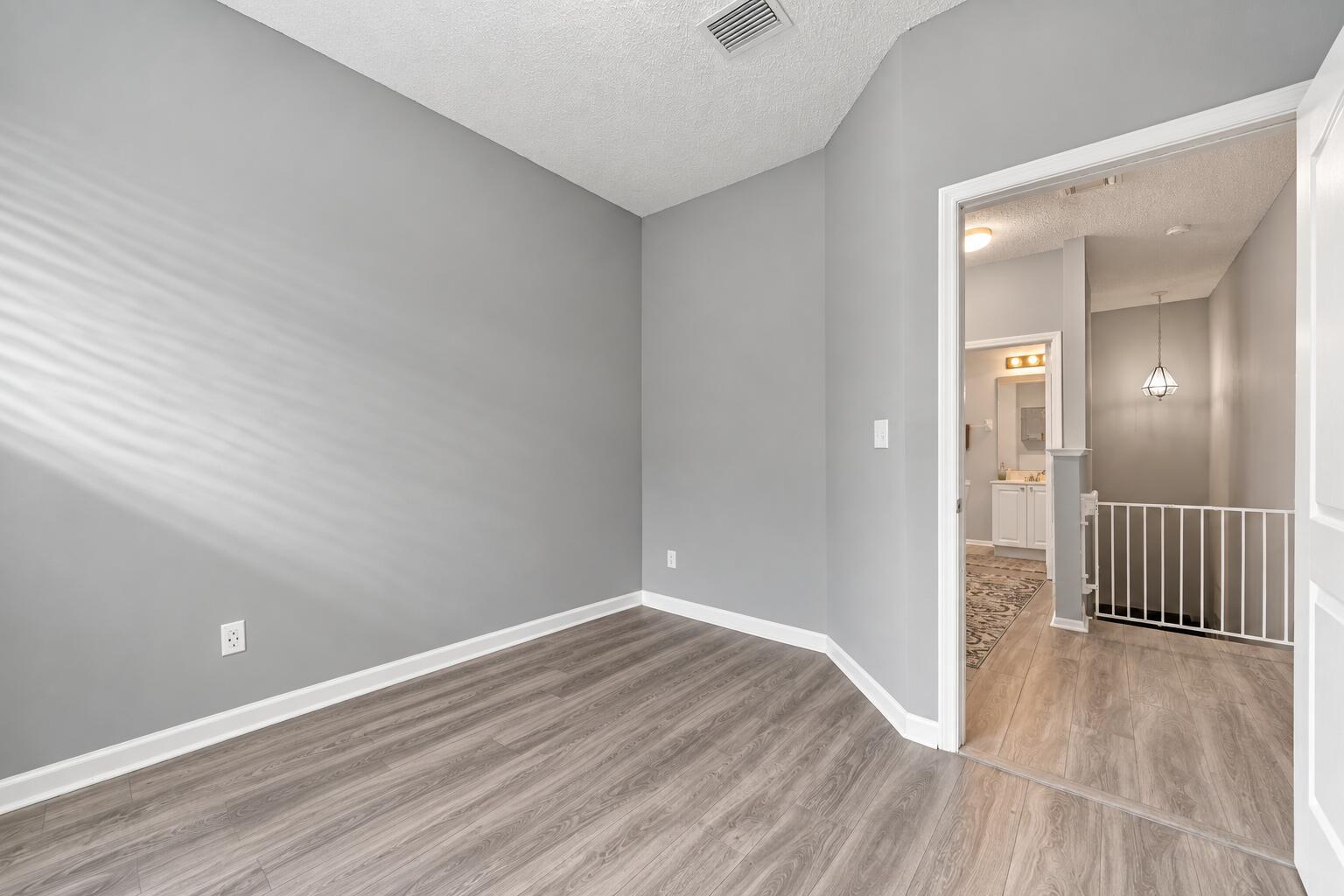 2893 Crestwood Terrace 1204