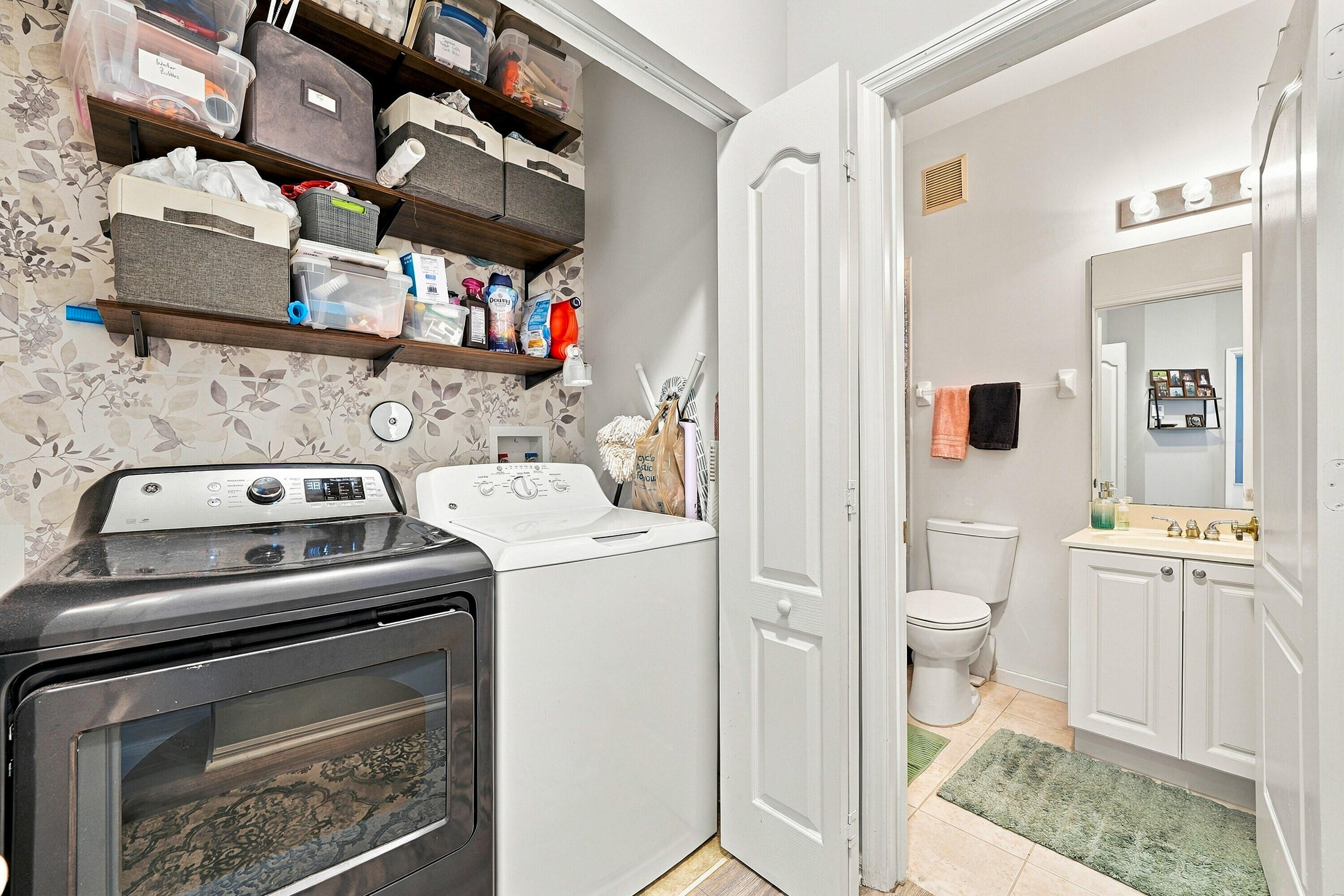 2893 Crestwood Terrace 1204