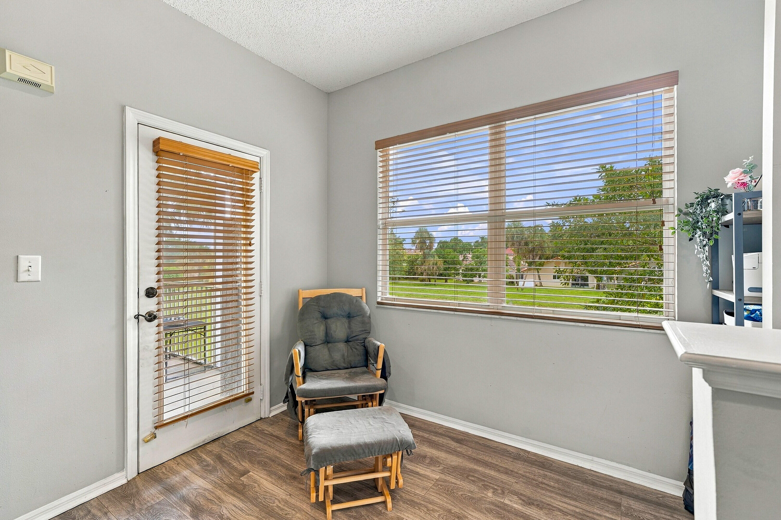 2893 Crestwood Terrace 1204