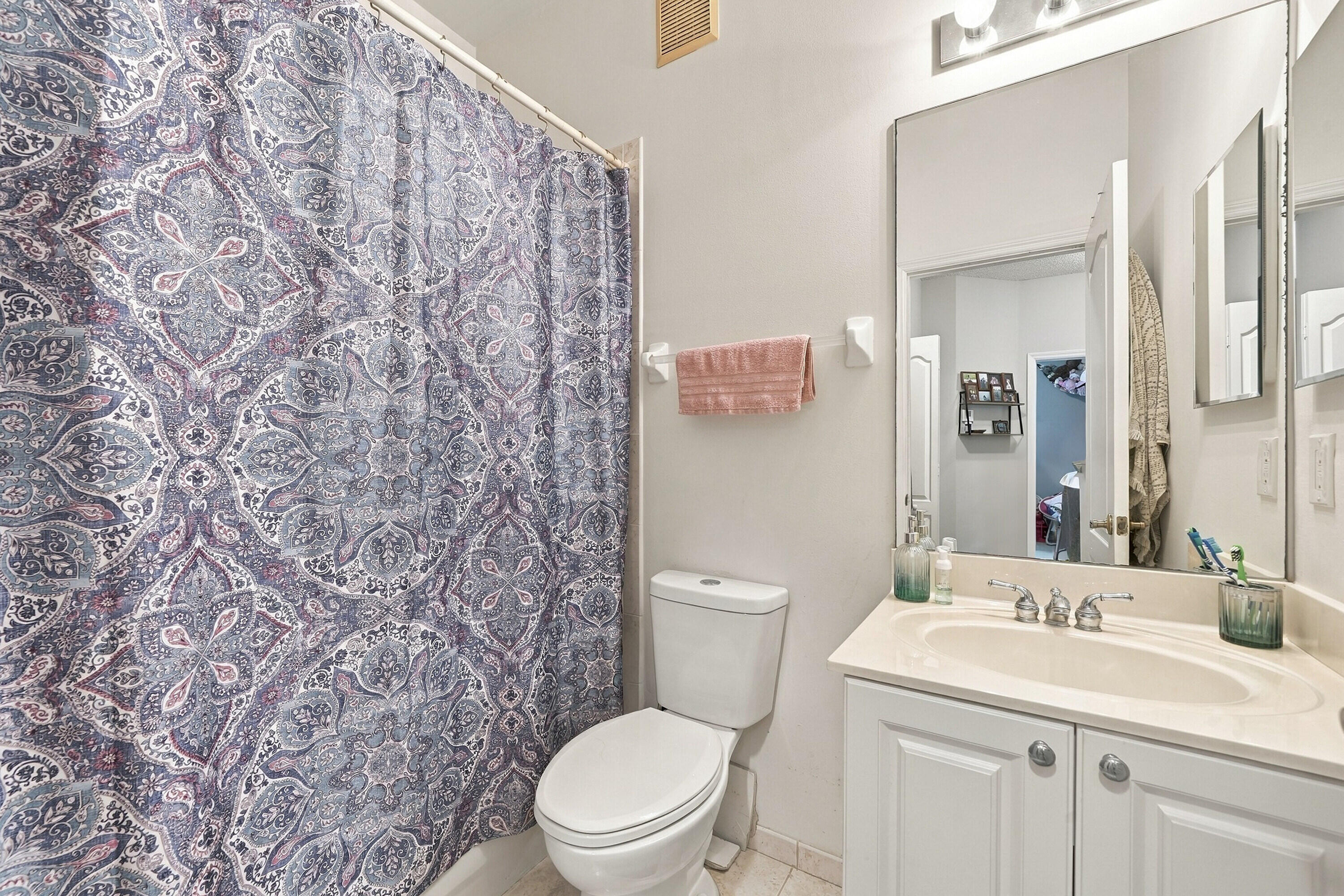 2893 Crestwood Terrace 1204
